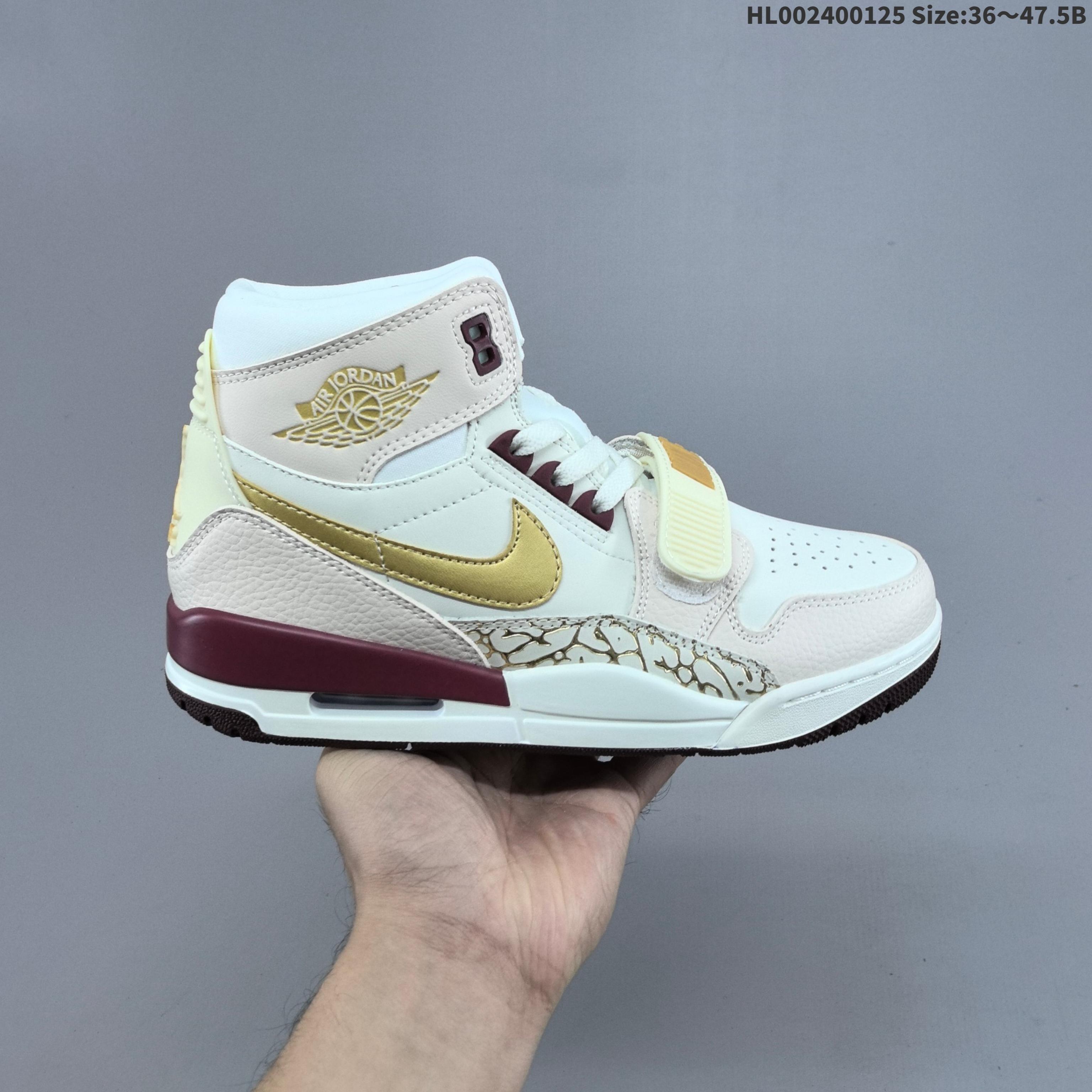 💰240
公司级 头层
Air Jordan Legacy 312 "Chinese New Year Cny" 高帮 蛇年限定白红金 AJ312 乔丹312代 aj312 乔312 高邦 米色 乔丹篮球鞋系列 号称 “最强三合一” 的Air Jordan Legacy 312 Low，自然有着杂交结合的设计，它的名字就展现出它所包含的鞋款元素，312分别对应了Air Jordan 3、Air Jordan 1 和 Air Trainern 2，将这三双经典又有不俗人气的鞋款融合，“最强三合一” 的名称由此得来！
货号：IB4914-161（2025.02.01发售）
尺码：36 36.5 37.5 38 38.5 39 40 40.5 41 42 42.5 43 44 44.5 45 46 47.5 HL002400125 Size:36～47.5B