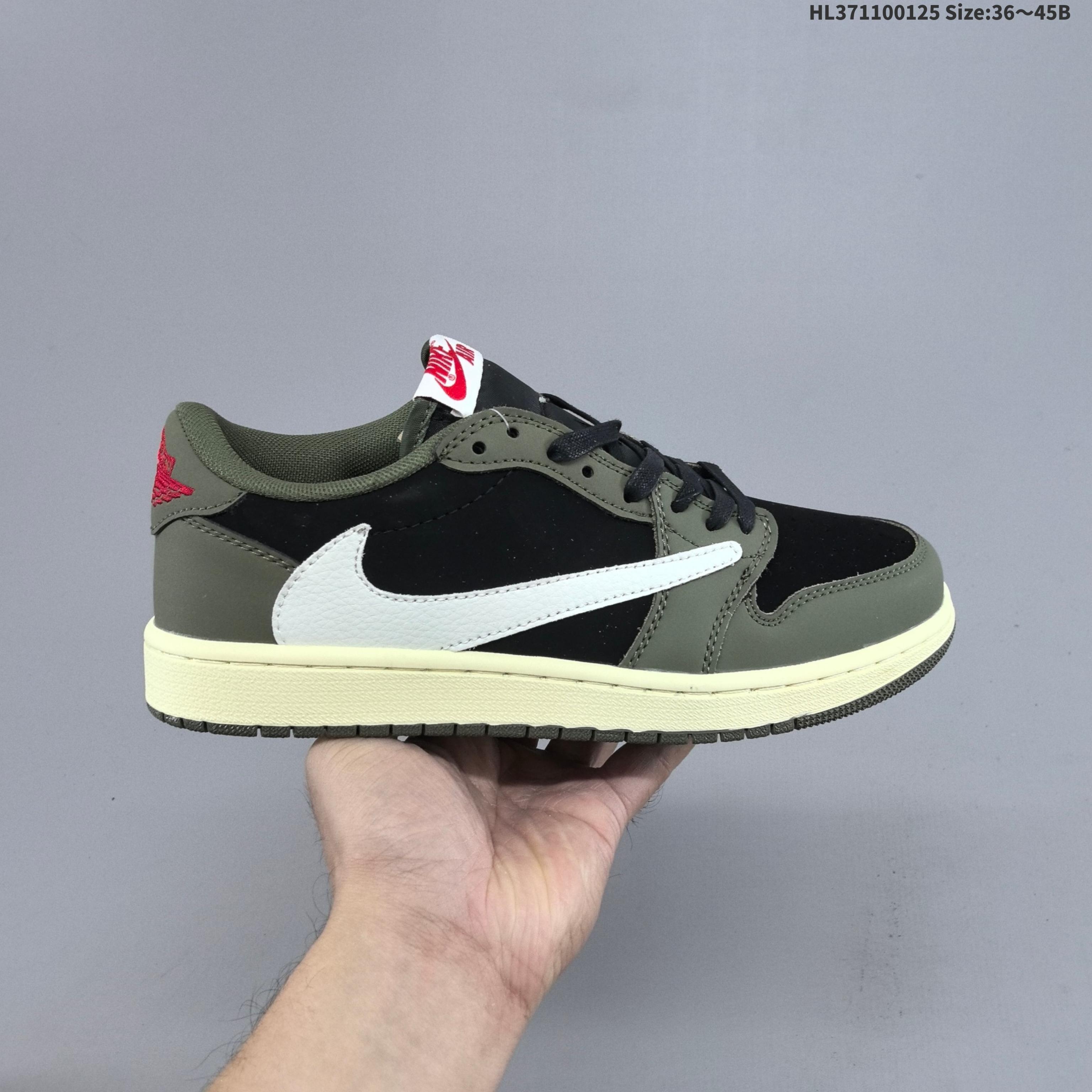 集合一💰110
耐克 乔丹Air Jordan 1 Low AJ1 乔1 乔丹1代aj1 低帮复古文化休闲运动篮球鞋。倒钩该鞋款从 1985 年元年款汲取设计灵感,焕新演绎简约经典外观,让人感到熟悉的同时又颇具新意。缝线细节搭配后跟刺绣 Wings 标志,彰显 JORDAN 品牌与众不同的专属格调。皮革鞋面,塑就出众结构感与耐穿性。鞋底加入 Nike Air 缓震技术,造就轻盈缓震脚感,外底融入橡胶,铸就非凡抓地力,塑就日常佳选,后跟饰有 Wings 标志,鞋头打孔设计,泡绵中底。
货号:705329 001
编码:HL371100125 Size:36~45B