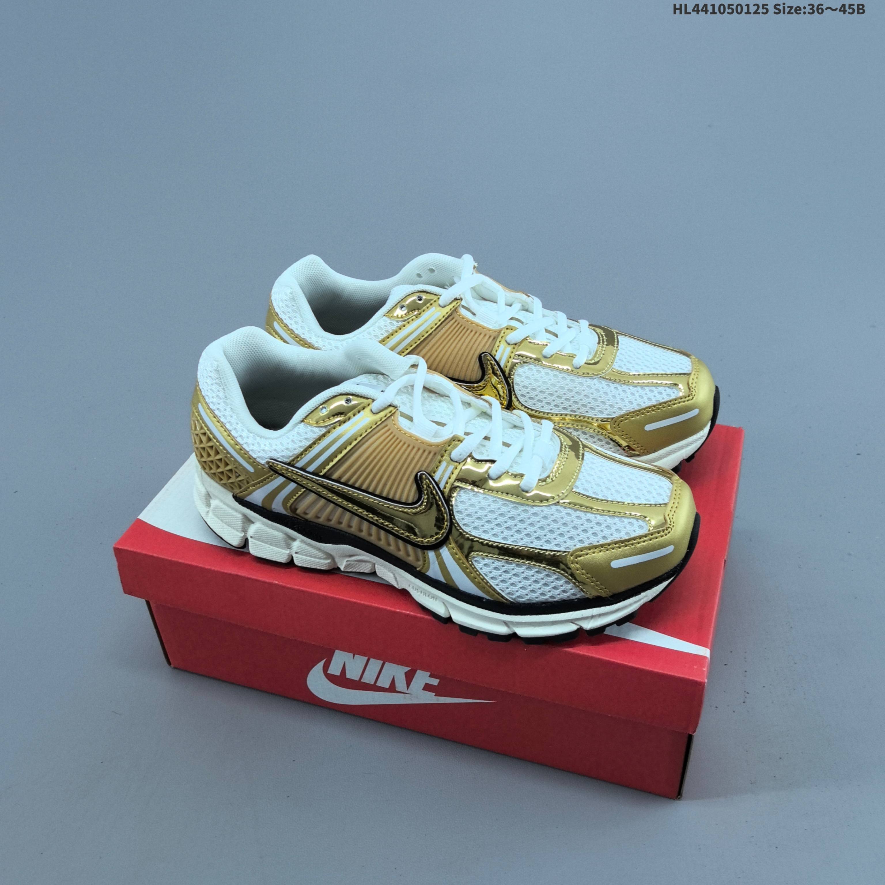 集合一💰105
耐克Nike Zoom Vomero 5马拉松复古跑五代休闲运动慢跑鞋
尺码: 36 36.5 37.5 38 38.5 39 40 40.5 41 42 42.5 43 44 45
货号FD9919-001#HL441050125 Size:36~45B