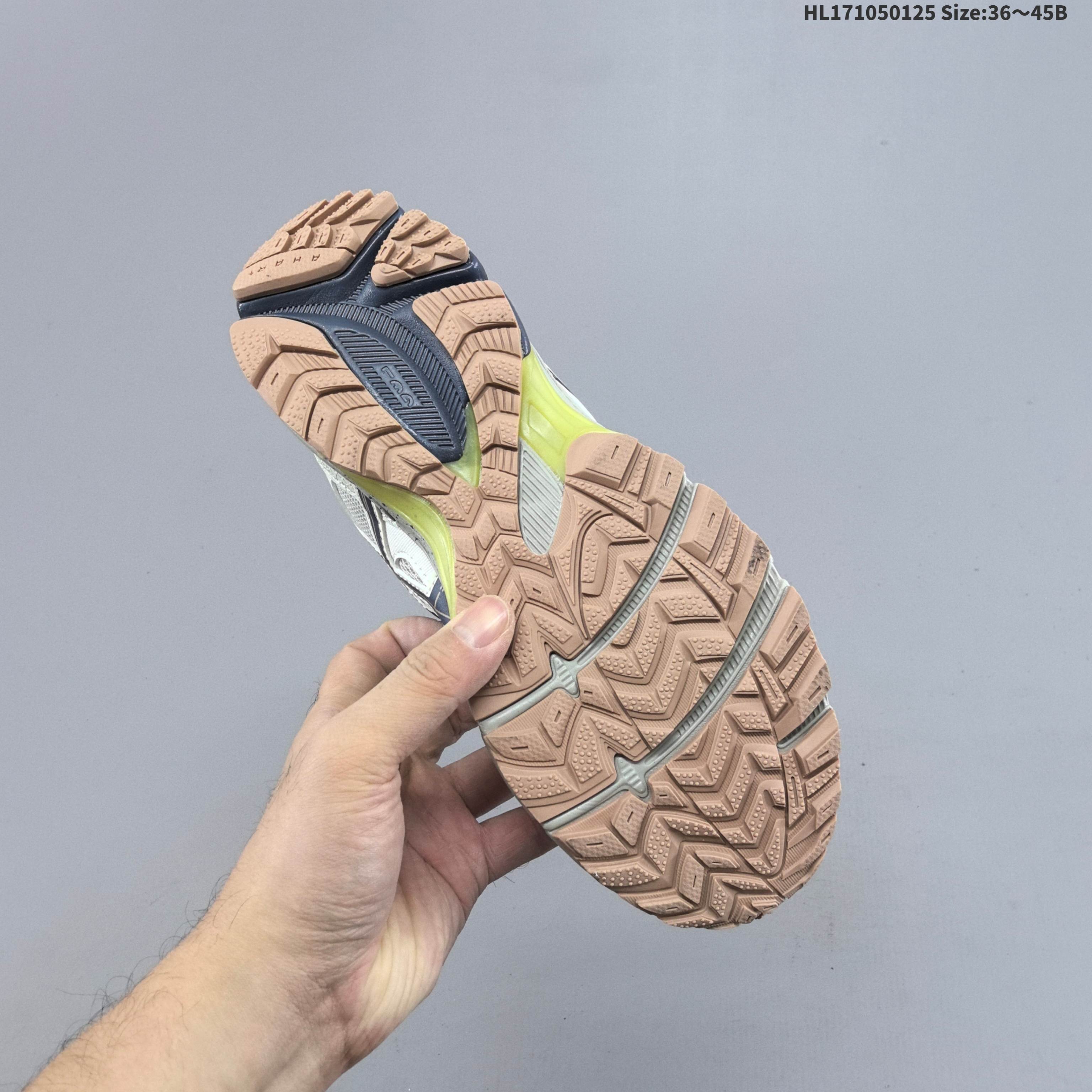 💰105
真标✅Asics Gel-Kahana 8 FL 亚瑟士经典户外跑鞋如今机能风和户外风吹得正劲 这款Gel-Kahana 8便是主打Urban Outdoor机能越野风格 城市和户外场景都能轻松应对
货号:1011B109-023
Size:36 37 37.5 38 39 39.5 40 40.5 41.5 42 42.5 43.5 44 45
ID:HL171050125 Size:36~45B