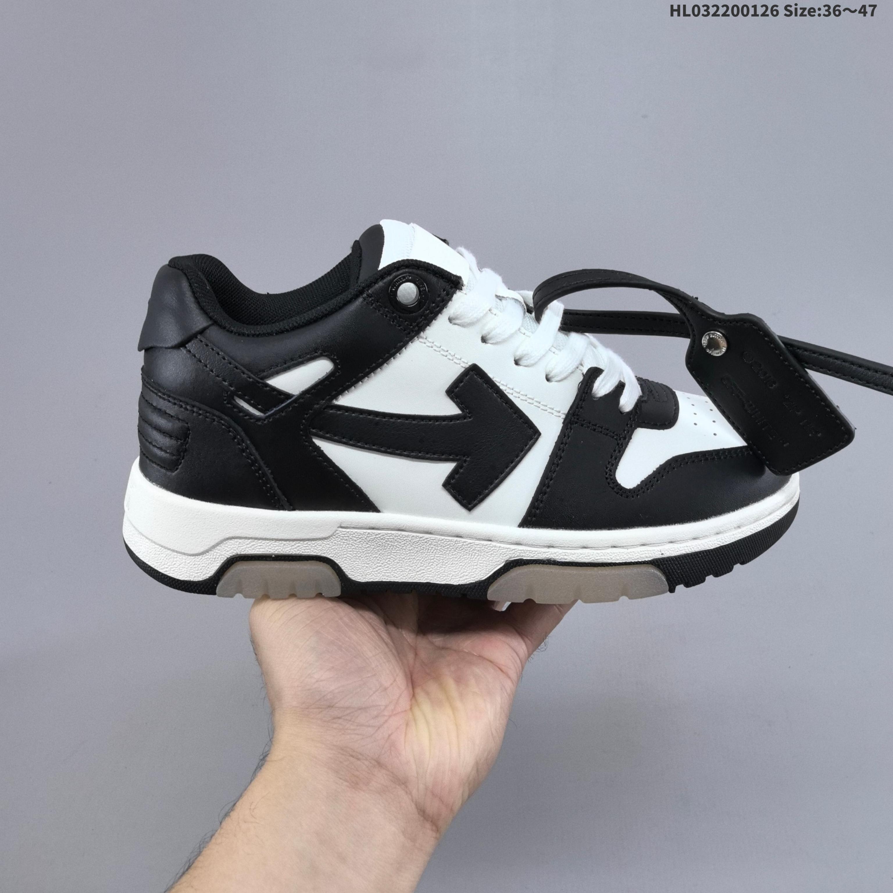 💰220
 Off-White™ c/o Virgil Abloh 杨幂同款Out Of Office Low-top Leather OW联名 箭头OFF-White 重磅联名 Sneakers"OOO"复古百搭休闲运动板鞋 原楦型开发纸版#采用粒面头层小牛皮饰片#超软PU鞋垫+拼接去臭网布材质#全新开发橡胶耐磨鞋底 ！ HL032200126 Size:36～47