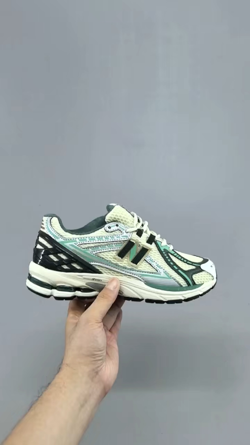 _d-g9s42Uvw7BfbifyfIeYMTH_17lxWpT0lS3SRw