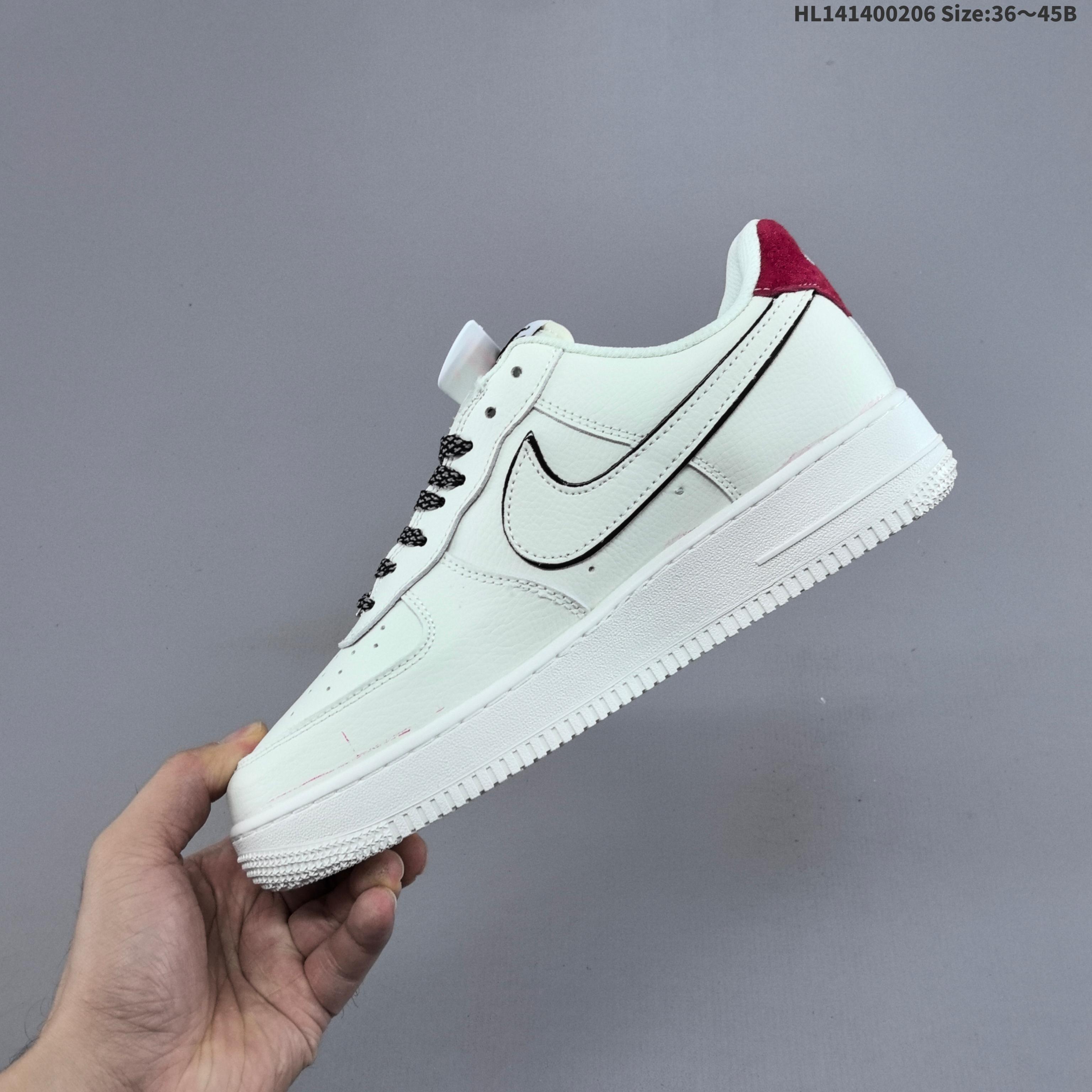 💰205
公司级✅耐克Nike Air Force 1&rsquo;07空军一号低帮百搭休闲运动板鞋。柔软、弹性十足的缓震性能和出色的中底设计，横跨复古与现代的外型结合，造就出风靡全球三十多年的Force 1。
货号:CS5288-059
尺码:36 36.5 37.5 38 38.5 39 40 40.5 41 42 42.5 43 44 45 
ID:HL141400206 Size:36～45B