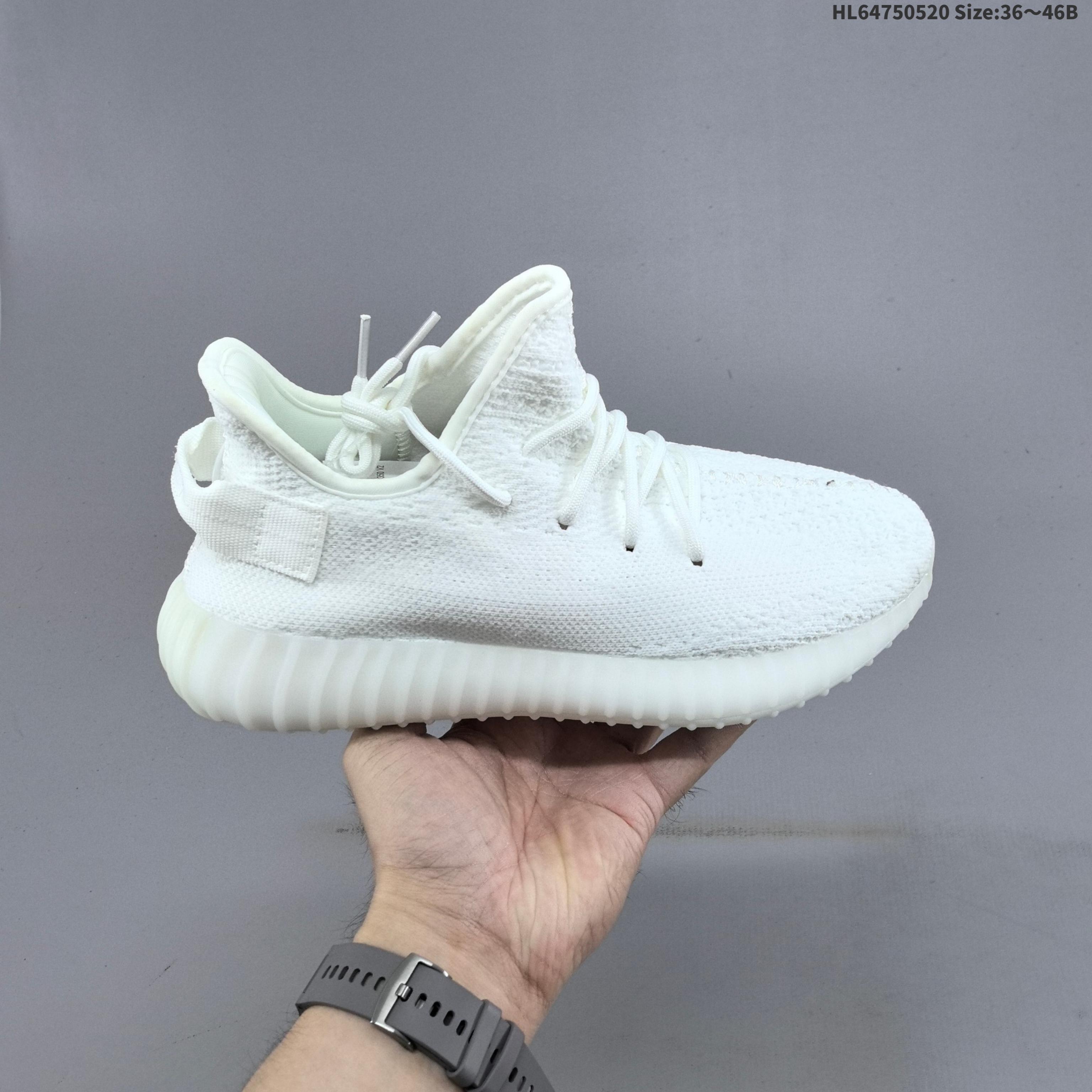 真爆✅联乘侃爷Kanye West x Adidas Yeezy Boost 350 V2 百搭轻便爆米花中底休闲运动慢跑鞋.采用Boost爆米花缓震材质. 货号: FZ5246 编码:HL64750520 B