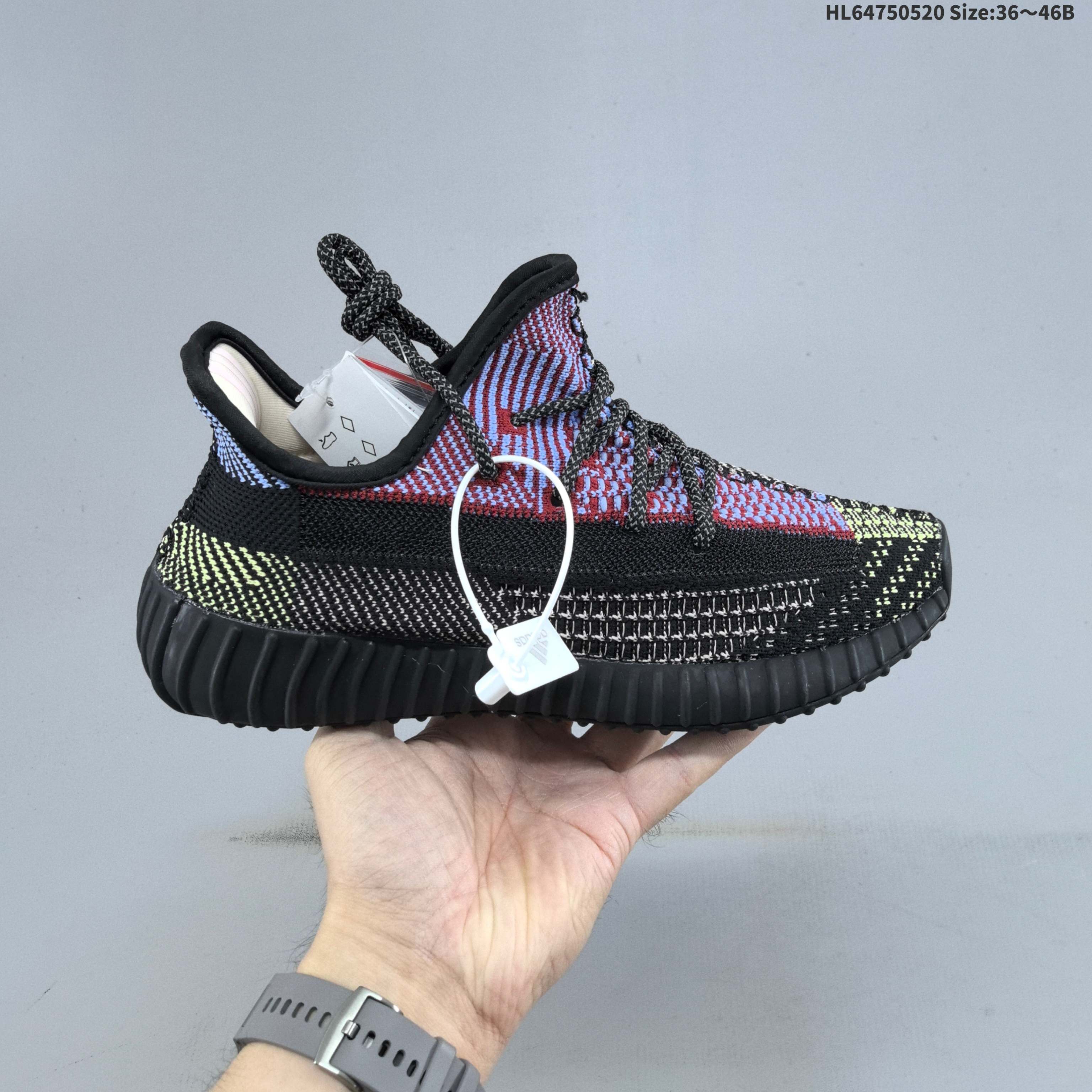 集合三 真爆✅联乘侃爷Kanye West x Adidas Yeezy Boost 350 V2 百搭轻便爆米花中底休闲运动慢跑鞋.采用Boost爆米花缓震材质. 货号: FZ5246 编码:HL64750520 B