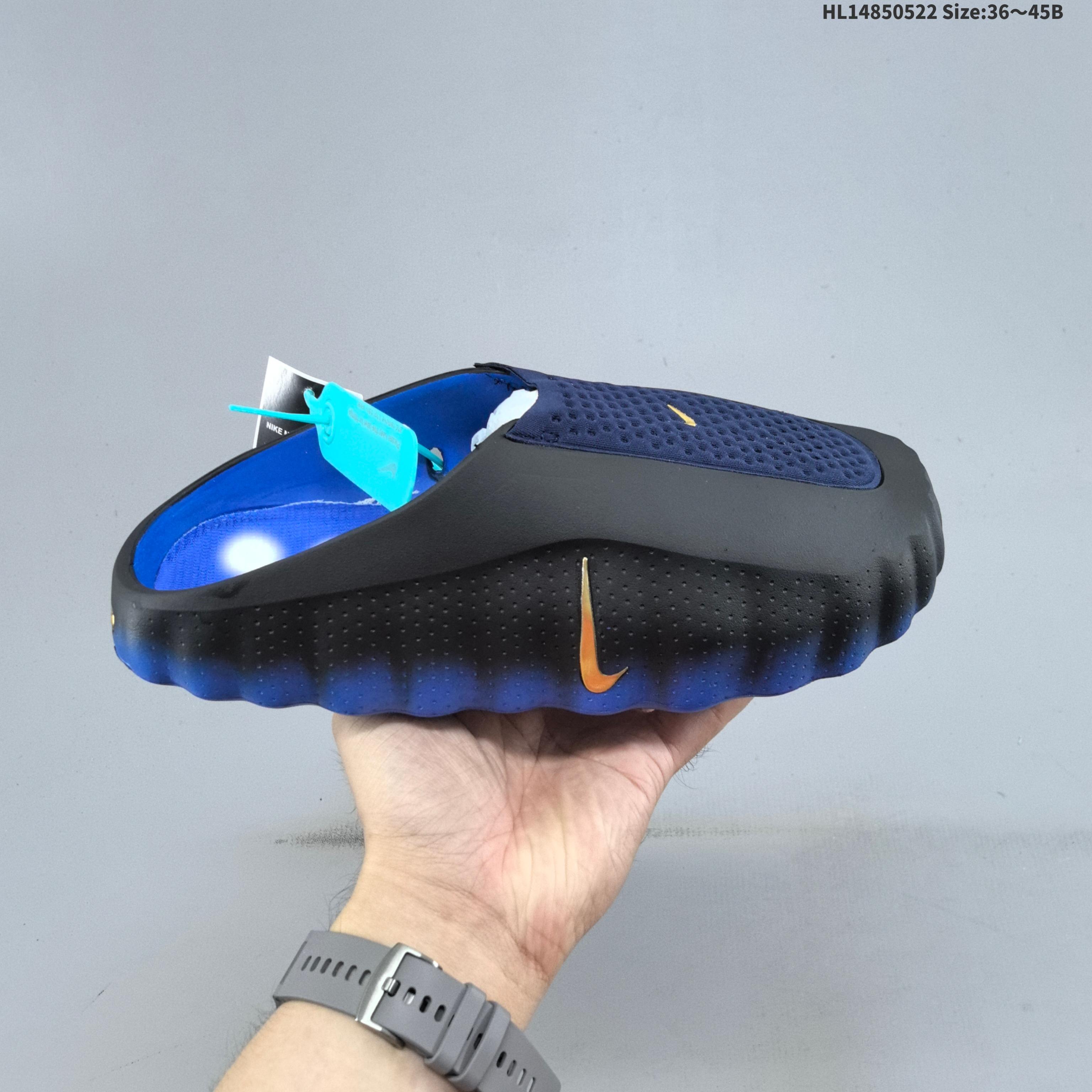 耐克 Nike Mind 001 耐克一脚蹬赛前包头恢复拖鞋 舒适柔软贴合包头拖鞋潮流柔软缓震户外跑步休闲鞋 HQ4307-600Nike把神经科技与潮流美学第一次写进同一双鞋——Mind 001自带按摩功效,鞋身‌:采用柔软的发泡材料,侧面有亮银色Swoosh标志和波浪纹理,鞋跟处印有“Nike”和“Mind”金属标识.‌‌‌‌鞋底‌:由‌数百个贯穿中底的小型橡胶柱构成‌,直接与脚垫接触,提供物理刺激.‌‌‌鞋子很轻,穿起来确实还行,鞋型很OK搭配起来也比大多数拖鞋帅#NikeMind #新年买新鞋 #今日份宝藏百搭拖鞋 #Nike潮流拖鞋开箱 #nike新品好物 货号: IQ8502 601 编码:HL14850522 B