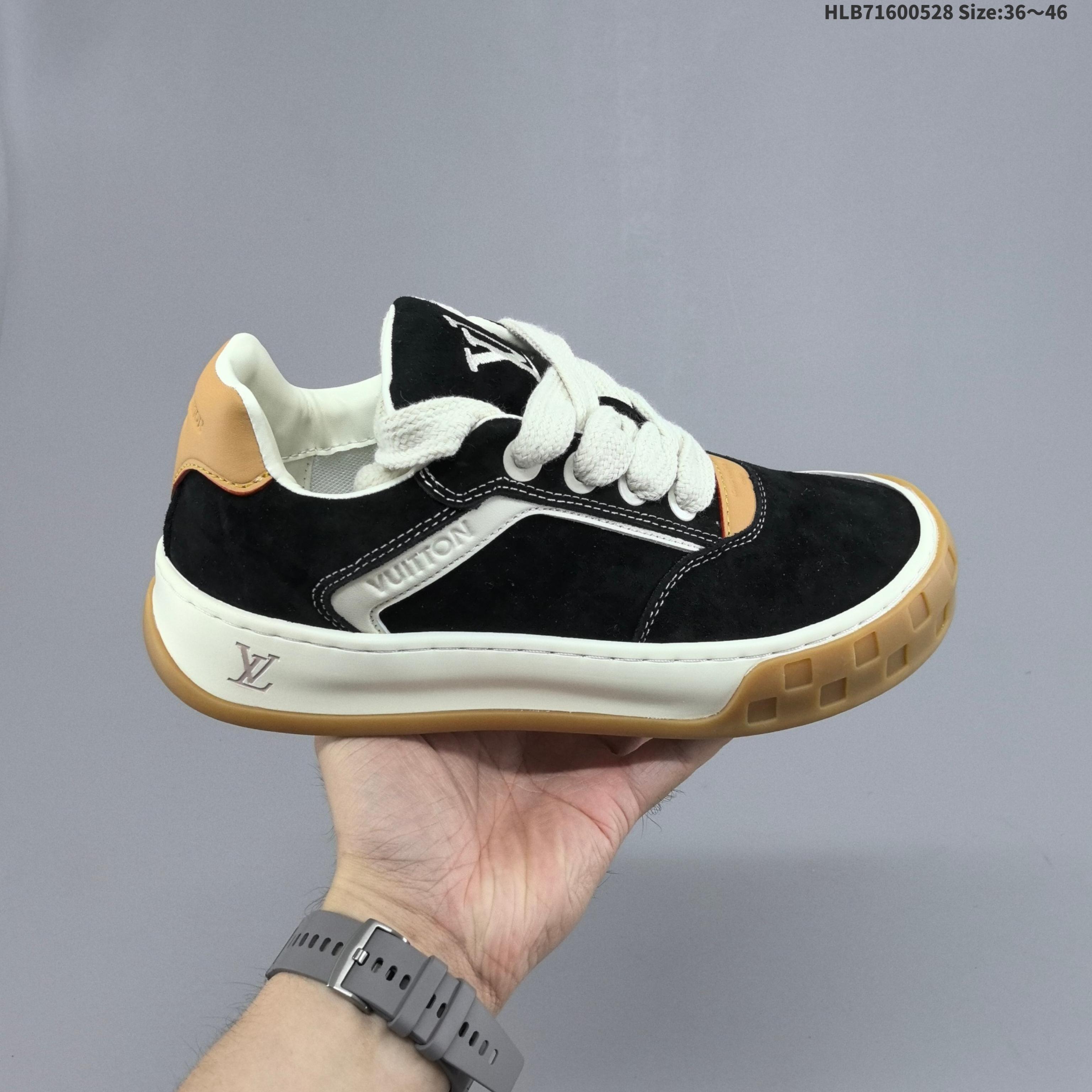 Louis Vuitton/路易威登,全新开发TPR光泽组合隔色鞋底❗法国巴黎百年奢侈品牌LV路易威登LOUIS VUITTON Tilted Low Sneakers 倾斜系列低帮复古休闲运动文化百搭板鞋“麂皮咖啡棕白生胶底 编码:HLB71600528