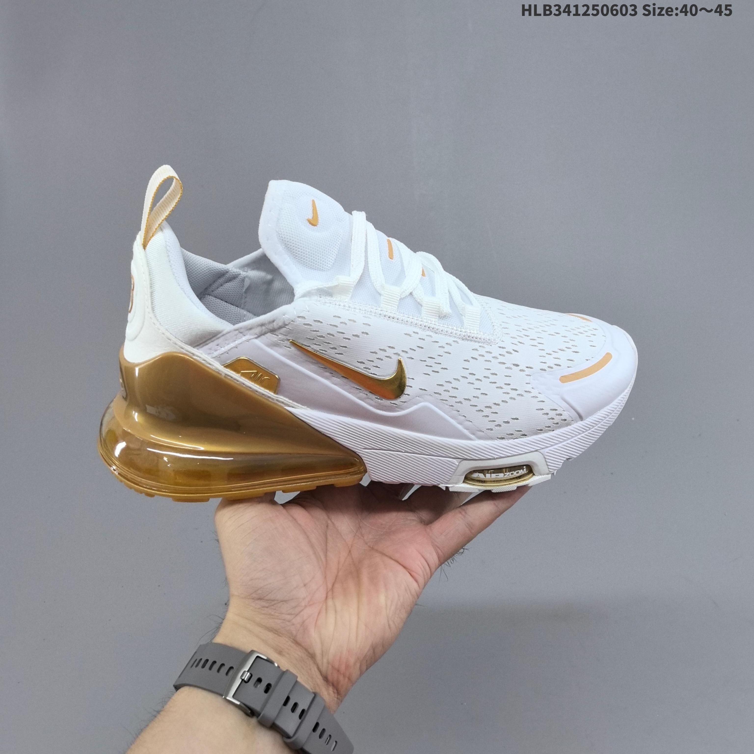 耐克Air Max 270 Flyknit 运动缓震 大气垫休闲跑步鞋时尚舒适的穿着感受和出众格调 鞋款设计灵感源自Air Max经典 搭配大型窗口和新颖配色 彰显的出众创新 缔造非凡舒适的日常穿着体验 从跑步运动汲取设计灵感 打造利落外观 让你时刻彰显风范 货号IO9884-114 HLB341250603