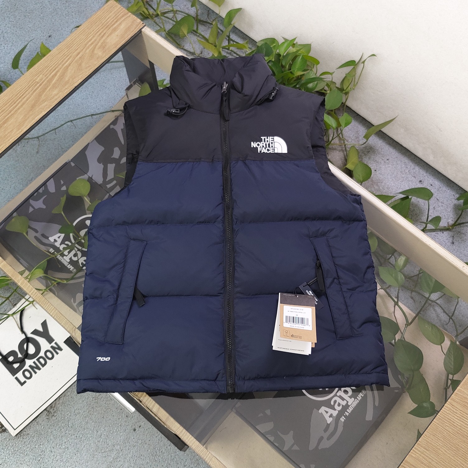 The North Face Kleding Tank Tops&Camis Vest Wit Borduurwerk Unisex Nylon Witte eend naar beneden Bovenzijde met capuchon