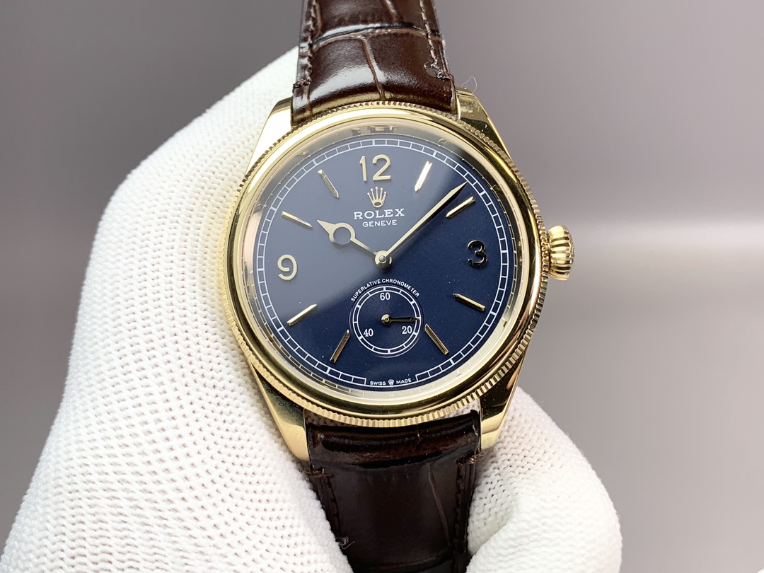 NO:715054,8+ Produced by 8Factory Eight new masterpieces Rolex ROLEX Perpetual series Ultra-thin 90g counterweight version two-pin semi-business model PB2 Rolex Perpetual Size 39mm9.8mm Exclusively customized and modified Chronergy escapement system Blue Syloxi balance spring Cal. Automatic winding movement K gold stamped folding buckle More closely restores the feel and wearing texture of K gold watches  For the best luxury gift recommendations, please look for 8 exclusive qualities, rolex198609098+出品  8Factory 八厂新增力作 劳力士 ROLEX 恒动系列 超薄90克配重版二针半商务款PB2 劳力士Rolex恒动型 尺寸39mm9.8mm 独家定制改装Chronergy擒纵系统蓝色Syloxi摆轮游丝Cal.自动上链机芯 K金钢印折叠扣 更加接近的还原K金手表的手感及佩戴质感 送礼最佳奢华推荐请认准8独家品质,,rolex,Watch