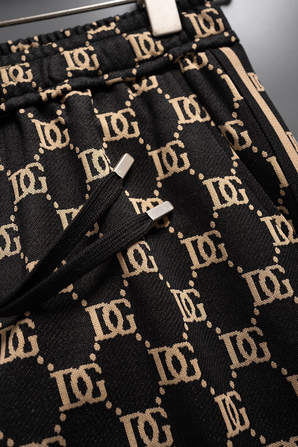 2024 Dolce & Gabbana High-Quality Knitting Shorts with Digital Printing and LOGO Design - 图片 4