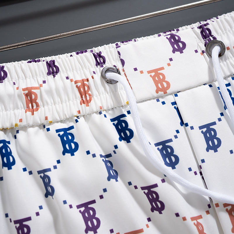 Burberry 巴宝莉 2025最新款 短裤沙滩裤 沙滩旅游 高订制 五金 上身效果超正 腿部线条完全得到彰显