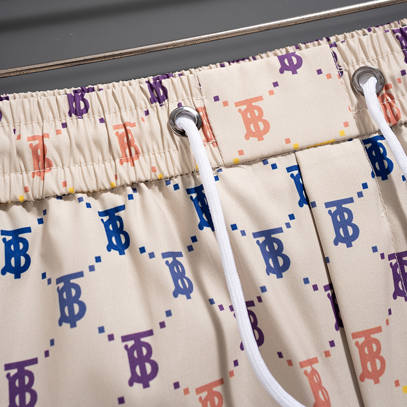 Burberry 巴宝莉 2025最新款 短裤沙滩裤 沙滩旅游 高订制 五金 上身效果超正 腿部线条完全得到彰显