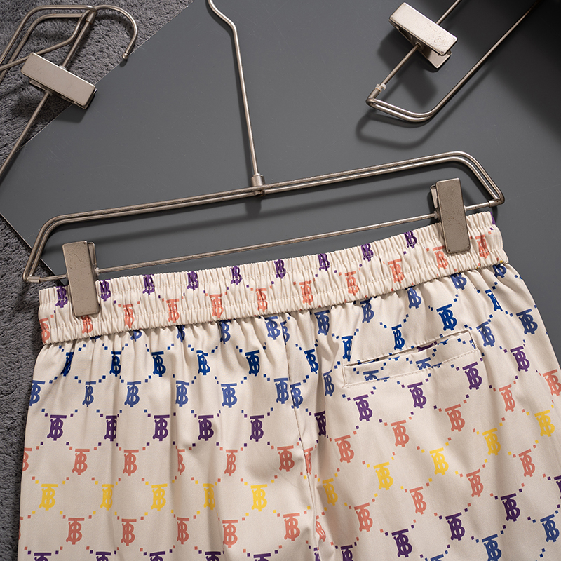 Burberry 巴宝莉 2025最新款 短裤沙滩裤 沙滩旅游 高订制 五金 上身效果超正 腿部线条完全得到彰显