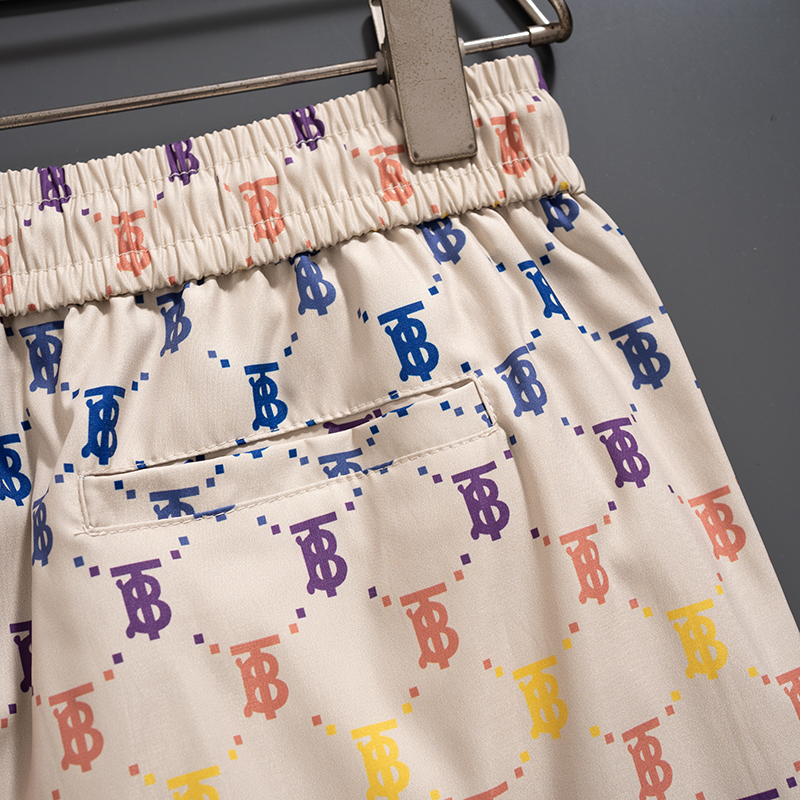 Burberry 巴宝莉 2025最新款 短裤沙滩裤 沙滩旅游 高订制 五金 上身效果超正 腿部线条完全得到彰显