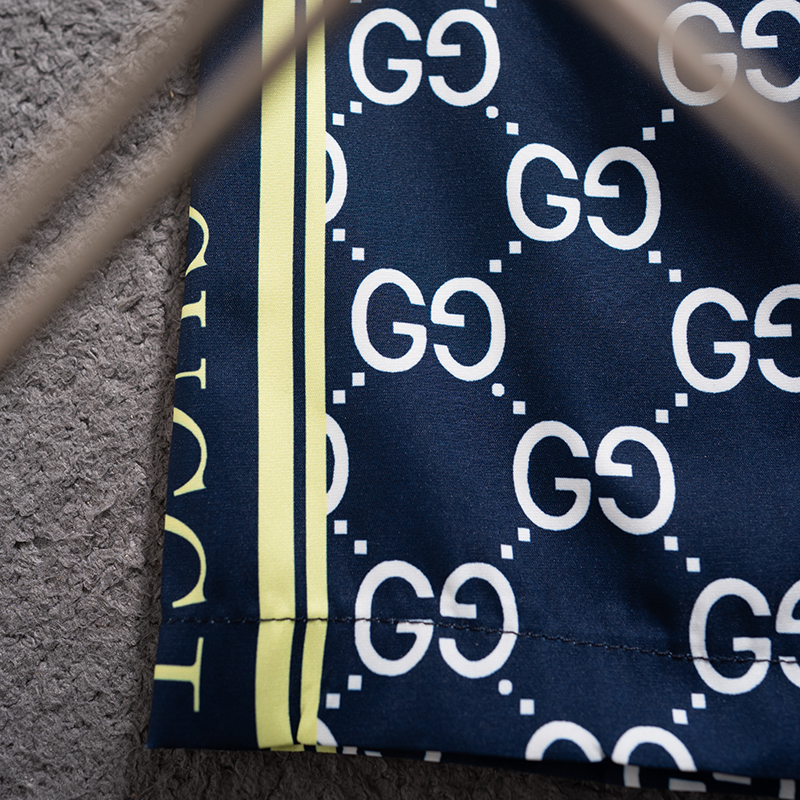 Gucci Gucci古驰 2025最新款 短裤沙滩裤 沙滩旅游 高订制 五金 上身效果超正