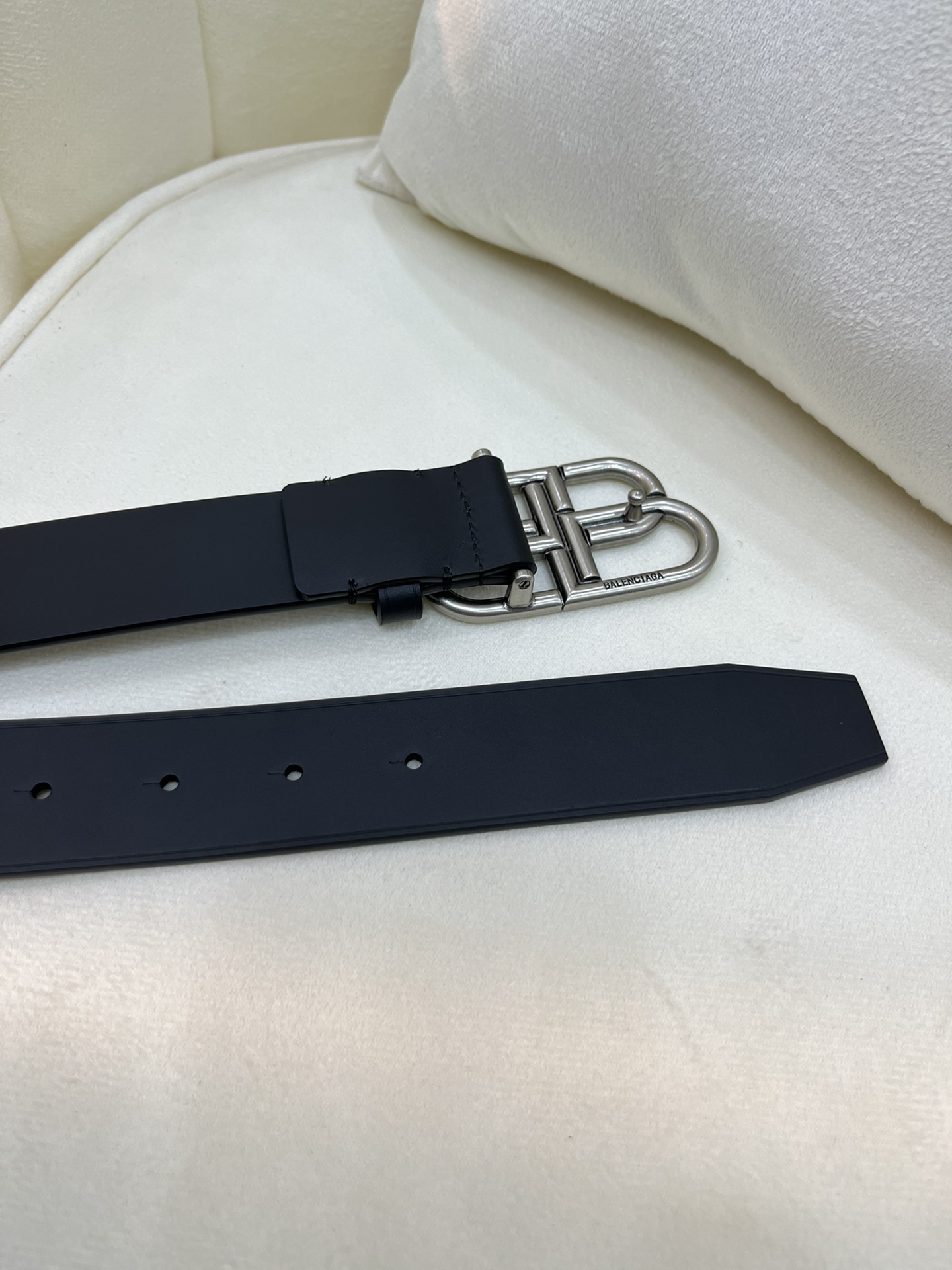 Parisian Belts: New Money Official Network Upgrade with Custom Hardware Drill - 图片 5
