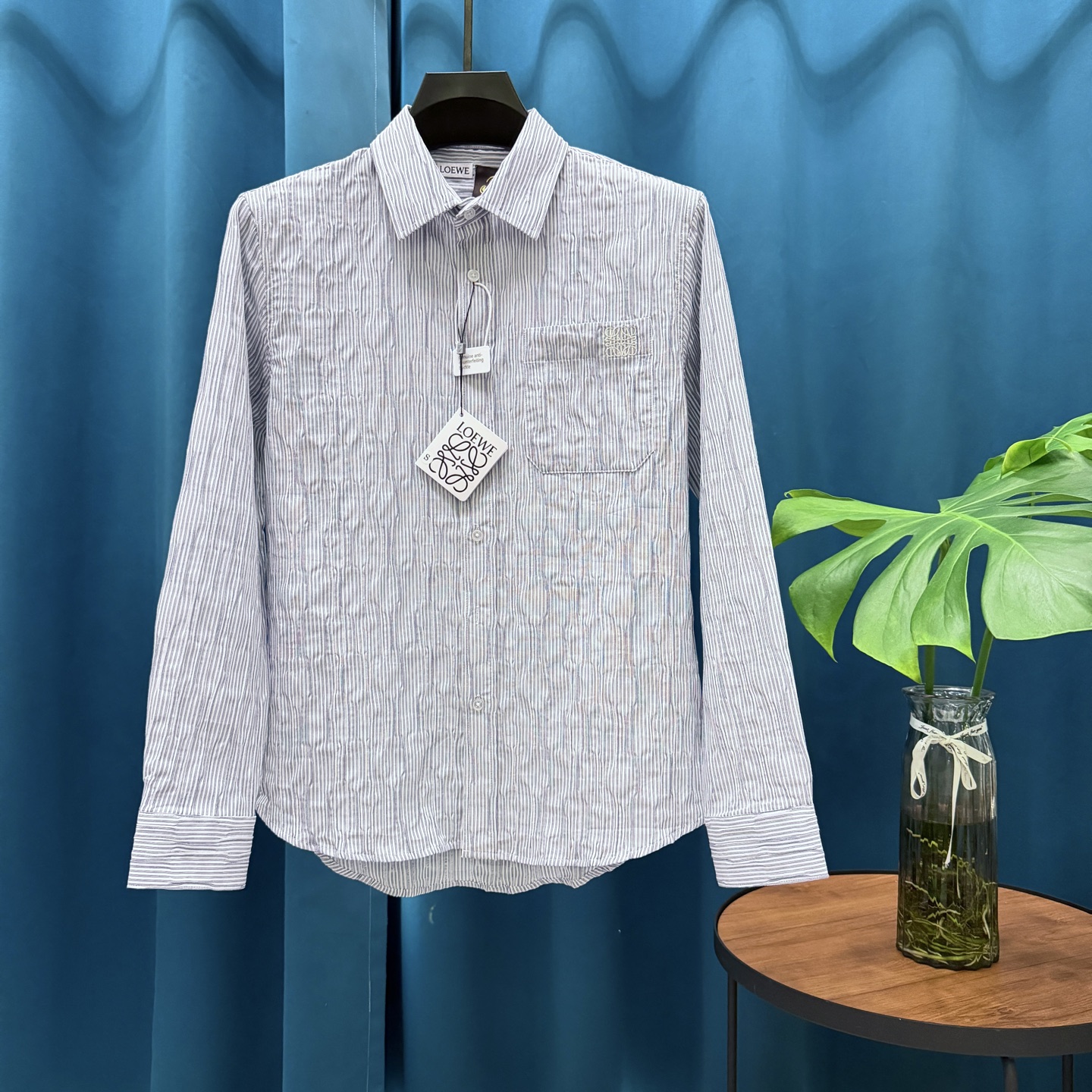 P145 LOEWE➡️Loewe Nueva camisa de logo con textura ondulada y bordado 🪡 Chaqueta para hombre y mujer, misma …