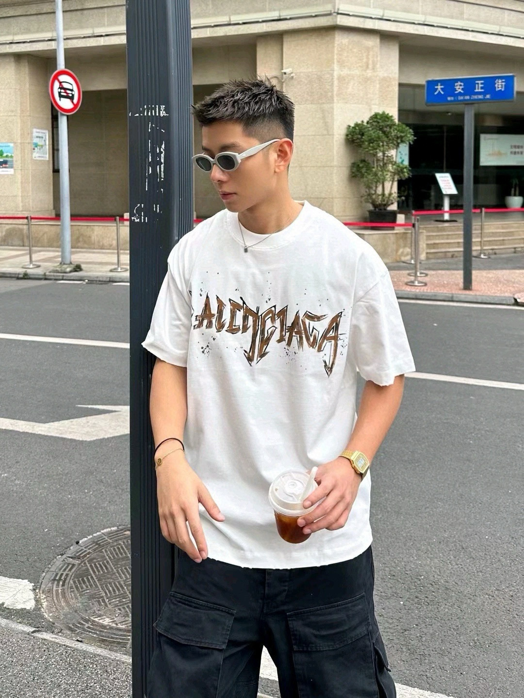 Alternative view of Balenciaga T-Shirt 04016