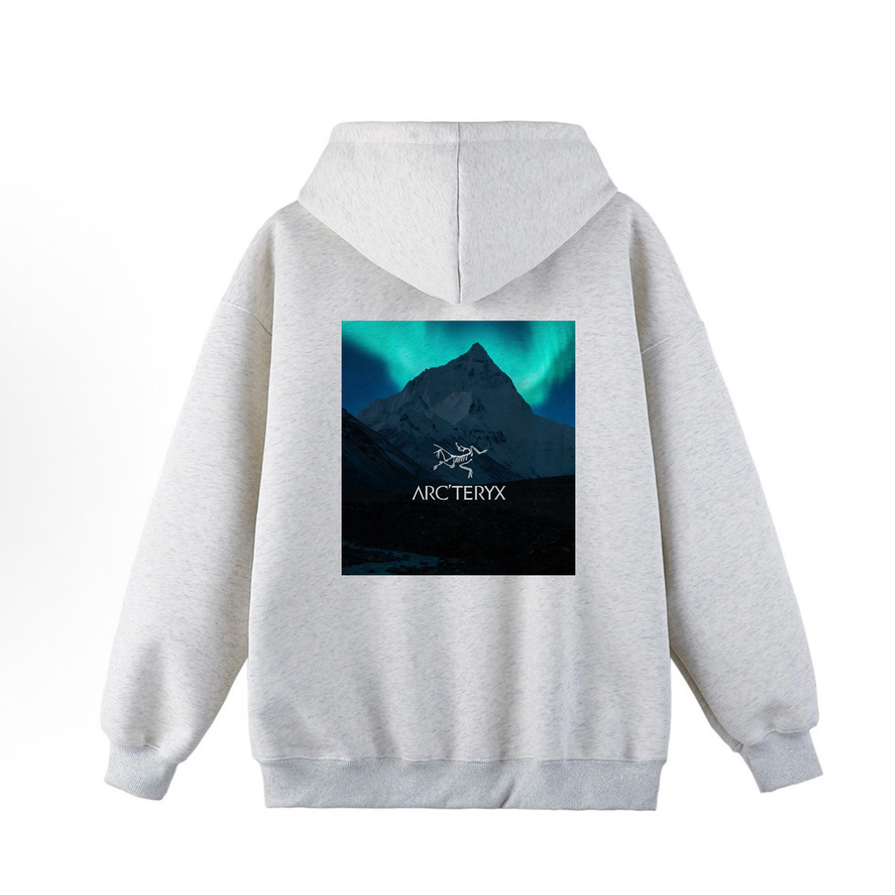 供货价:💰105 ♦️另有升级版本💰125
Arc'teryx 始祖鸟极光系列加绒加厚连帽开衫拉链卫衣外套

【高端冬季加绒拉链卫衣系列】
甄选530g银狐绒加厚面料 双层大帽檐 区别市场便宜货200g低廉单薄品质 本款软糯亲肤 超级保暖 不起球不褪色不变形 质量超级好，内里绒柔软的让你爱不释手，布料挺实，绝对厚实，打底单穿都是百搭，绝绝子百搭！冬季穿这款外套，可抗零下10度 摆脱棉衣羽绒服的臃肿感 叠穿更潮流时尚有衣品

专柜定制 还原最真实的百分百质感/订制原版三标 下摆袖口罗纹开版制作/定制拉链/定制拉链包边条/口袋也有绒 冬天不怕手冷 各个细节走线都做到了极致冬季必备单品 细节到位！重工品质！真正品质好款（代购级品质 随意出入专柜无压力）

宽松版型，大厂做工，品♦️另有升级版本到位，放心入手✅

男女同款 情侣搭配更出彩🤩
                                                                     
Color：黑色/藏青/灰色
Size：S/M/L/XL

                    胸围         肩宽       衣长
           S.       115.          58.          68
           M       120          60           70      
           L        125          62           72               
           XL      130         64           74  
              
           【注：手工测量 存在1～3 cm 误差】