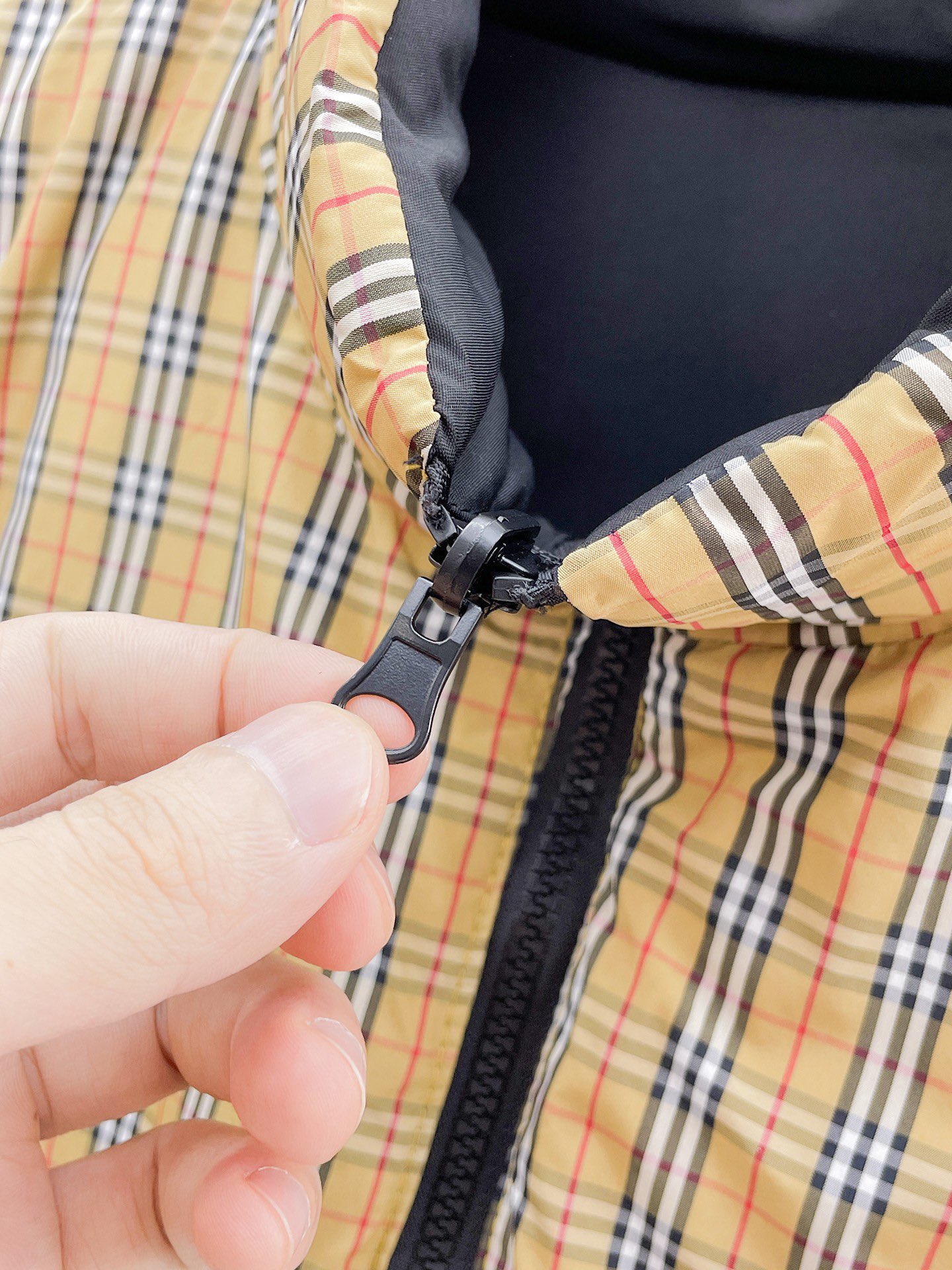   巴宝莉  三标齐全    ss冬季新款双面穿羽绒棉服外套，秀场新品‼品相非常完美，舒适保暖，色泽饱满