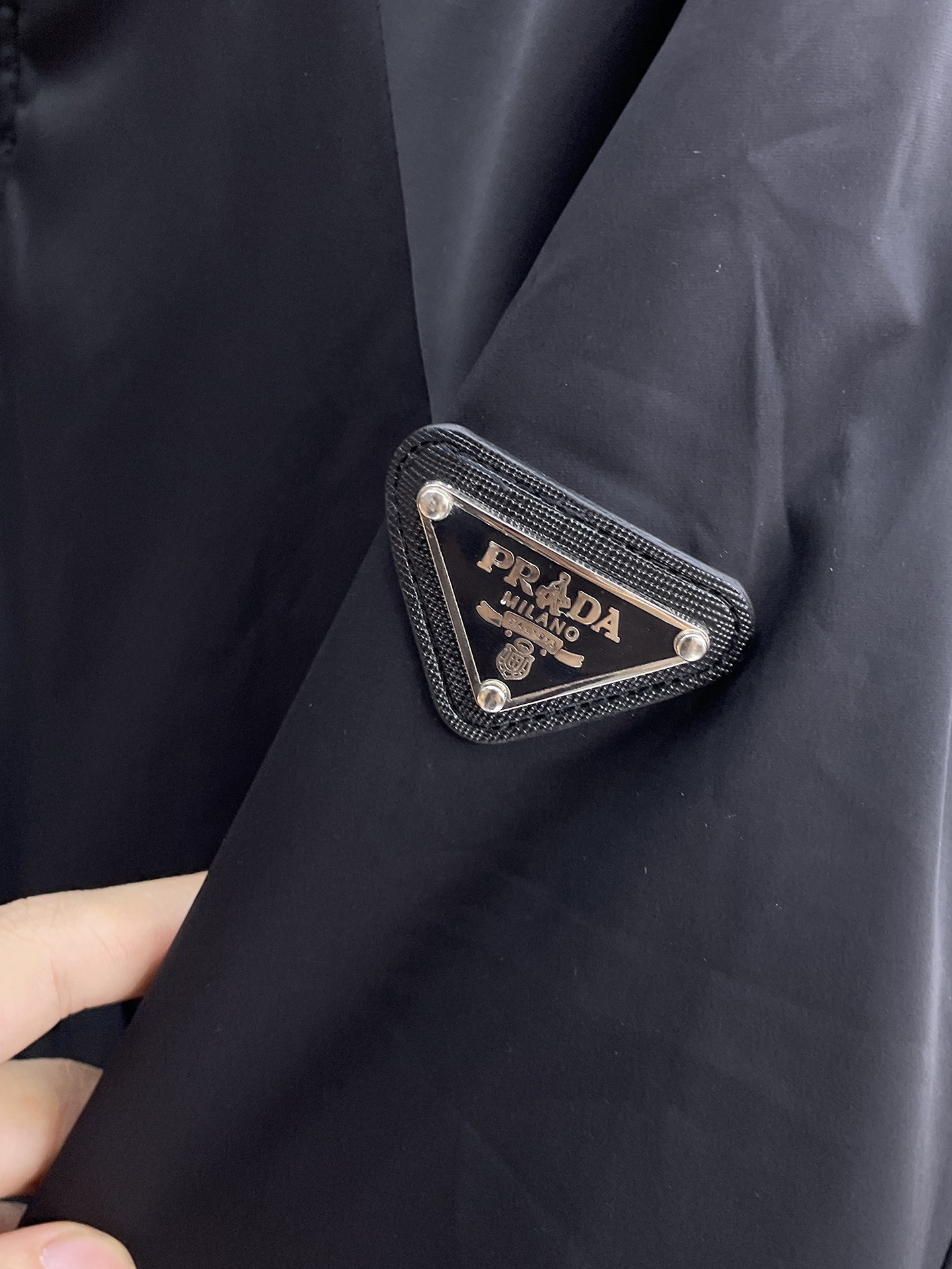   普拉达  三标齐全    ss冬季新款羽绒棉服外套，秀场新品‼品相非常完美，舒适保暖，色泽饱满诱人，