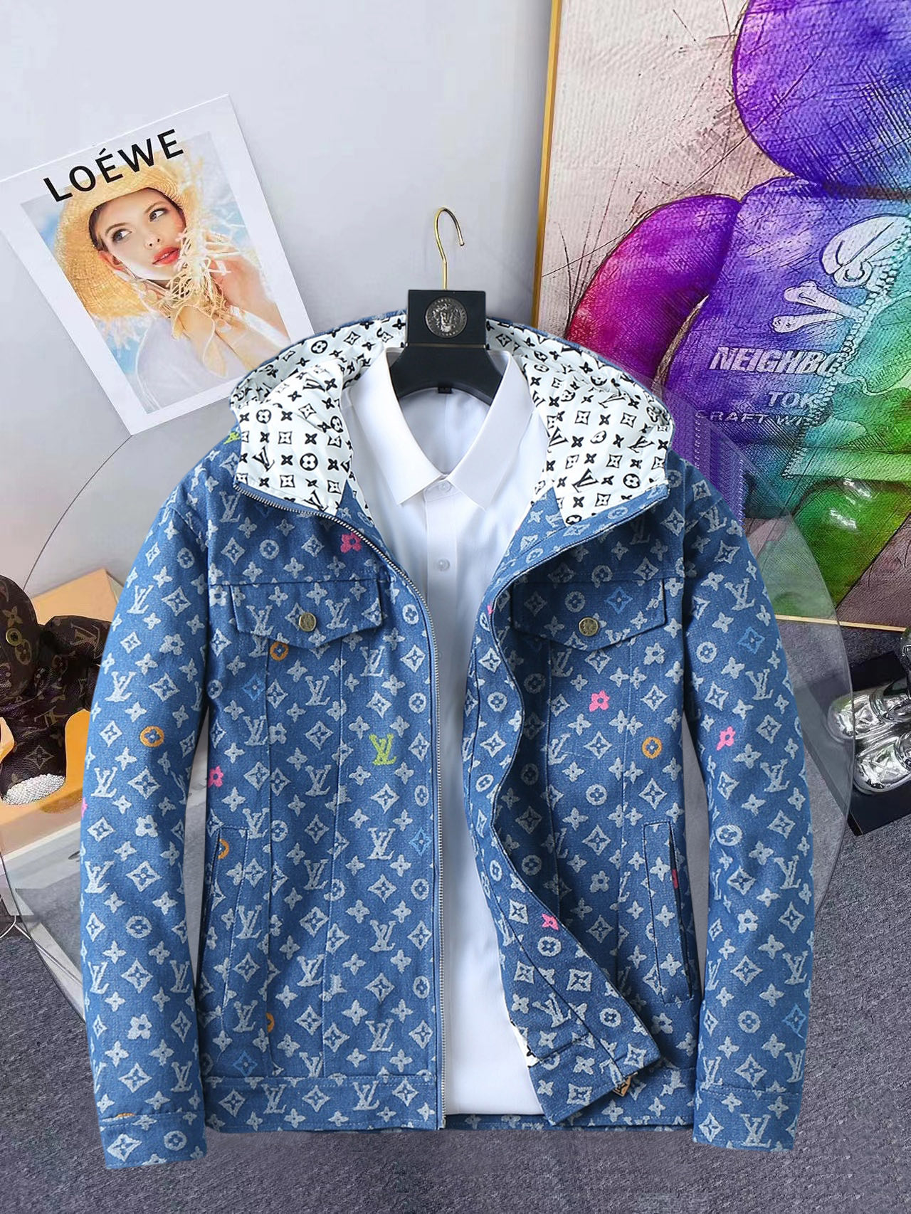 NO:648208,LV 2025 new winter down 90 white duck down jacket, the new product on the show is in perfect condition, comfortable and warm, the color is full and attractive, the very outstanding design can easily enhance the fashion sense, the workmanship is extremely sophisticated and rigorous, and the wiring is neat and meticulous!  A masterpiece from a famous designer!  The upper body does not look bloated and is super handsome!  Counter size M～XXXL,,louis vuitton,jackets & coats,down jacket,alexander wang19860909LV 2025冬季新款羽绒90白鸭绒外套,秀场新品品相非常完美,舒适保暖,色泽饱满诱人,非常出彩的设计,轻松将时髦感进阶,做工极为考究严谨,走线工整细致！大牌设计师巨作！上身不显臃肿、超级帅气！柜台码数M～XXXL,,louis vuitton,jackets & coats,down jacket,alexander wang,Men's clothing