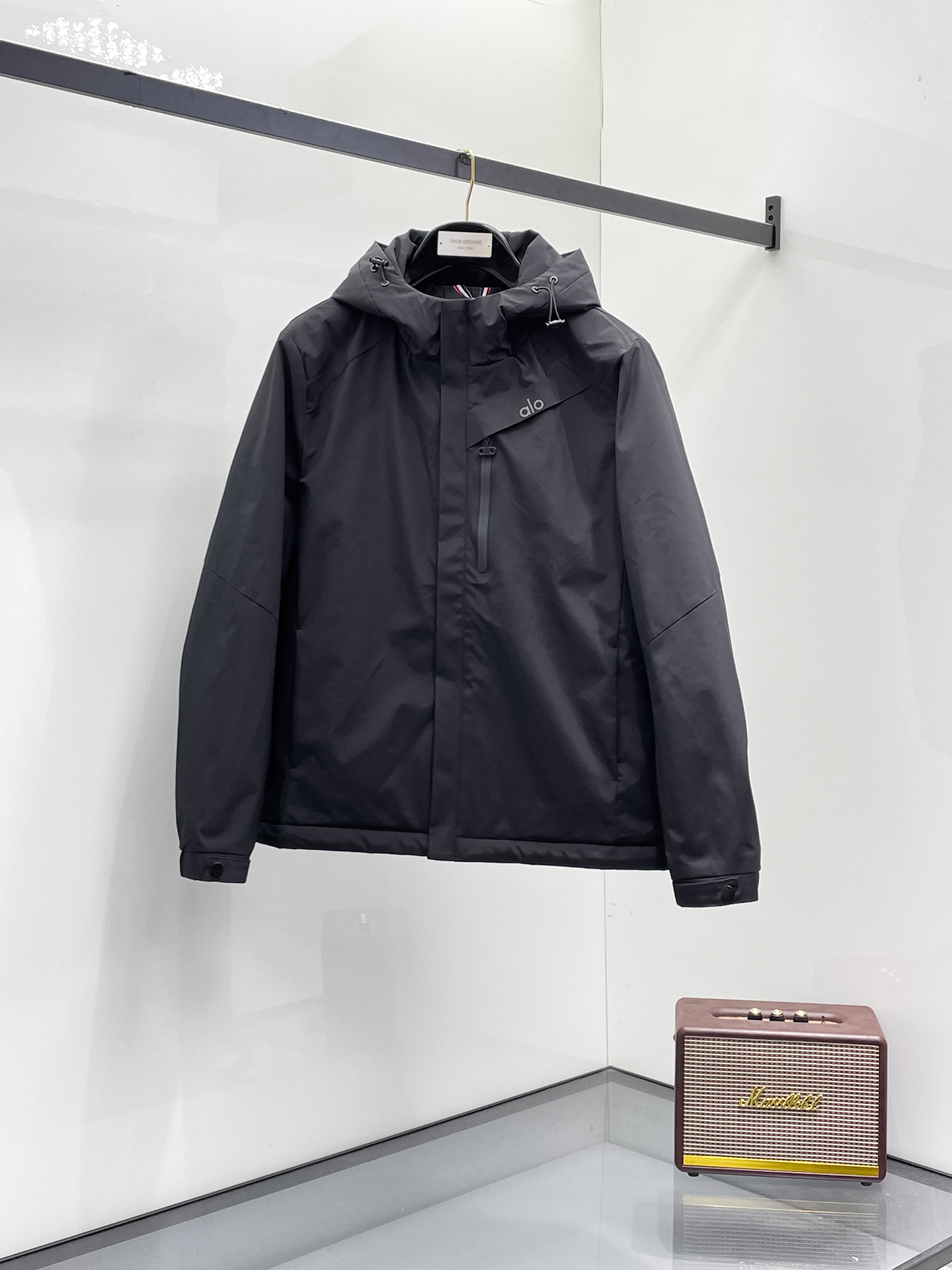 NO:731540,Support replacement after the year!  alo's 2025ss new winter down jacket with all three standards, the new product on the show is in perfect condition, comfortable and warm, the color is full and attractive, the design is very outstanding, it can easily enhance the fashion sense, the workmanship is extremely sophisticated and rigorous, and the wiring is neat and meticulous!  A masterpiece from a famous designer!  The upper body does not look bloated and is super handsome!  Available code sizes are M ~ XXXL and support exchange after the end of the year!  Arc'teryx's 2025ss winter new down jacket with all three standards, the new product on the show is in perfect condition, comfortable and warm, the color is full and attractive, the design is very outstanding, it can easily enhance the fashion sense, the workmanship is extremely sophisticated and rigorous, and the wiring is neat and meticulous!  A masterpiece from a famous designer!  The upper body does not look bloated and is super handsome!  Available sizes M ~ XXXL, arc'teryx, jackets & coats, down jacket,19860909支持年后退换！alo 三标齐全 2025ss冬季新款羽绒棉服外套,秀场新品品相非常完美,舒适保暖,色泽饱满诱人,非常出彩的设计,轻松将时髦感进阶,做工极为考究严谨,走线工整细致！大牌设计师巨作！上身不显臃肿、超级帅气！现货码数M ～ XXXL支持年后退换！ 始祖鸟 三标齐全 2025ss冬季新款羽绒棉服外套,秀场新品品相非常完美,舒适保暖,色泽饱满诱人,非常出彩的设计,轻松将时髦感进阶,做工极为考究严谨,走线工整细致！大牌设计师巨作！上身不显臃肿、超级帅气！现货码数M ～ XXXL,arc'teryx,jackets & coats,down jacket,,Men's clothing