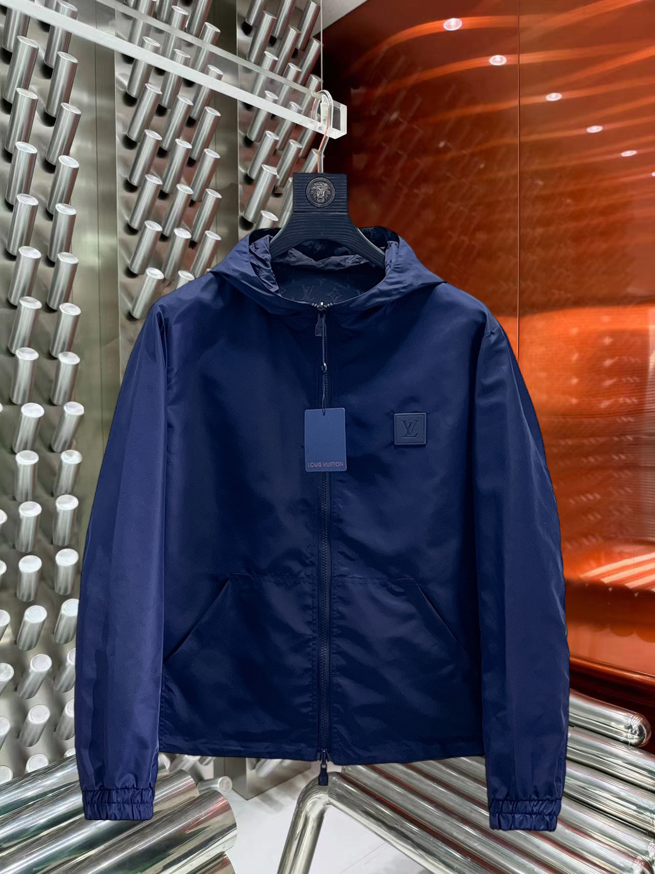 NO:731669,Support replacement after the year!  2025 new autumn and winter men's reversible jacket. Original 1:1 customized hardware accessories, all imported and original customization. Welcome to compare at the counter. Super soft, super heavy fabric, perfect workmanship. Pay attention to the fabric, which is super comfortable. Exclusive model. Not available in the market. Same size for men and women, M to XXXL,, jackets & coats,19860909支持年后退换！ 2025秋冬新款男士双面穿夹克 原版1:1订制五金配件全进口原版定制 欢迎专柜对比 超柔软 超级重面料做工杠杠的版型完美 注意面料超舒服 独家款 非市场货 男女同款尺码M一XXXL,,jackets & coats,,Men's clothing