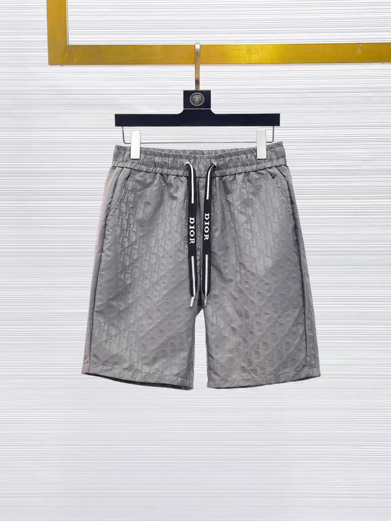 NO:874725,Dior's 2026 new summer men's casual shorts with three complete standards, advanced custom-made breathable fabrics, extremely breathable, elastic and comfortable, impeccable details, top-grade accessories, original logo design concept, delicate and soft feel!  The upper body fit is awesome!  For sizes M-XXXL, please state your height and weight when ordering, dior, shorts,19860909迪奥 三标齐全 2026夏季新款男士休闲短裤,高级定制面料透气面料 透气弹力舒适度极高,细节无可挑剔,顶级辅料配备,原版logo设计理念,手感细腻柔软！上身版型超赞！尺码M-XXXL下单报身高体重,,dior,shorts,,Men's clothing