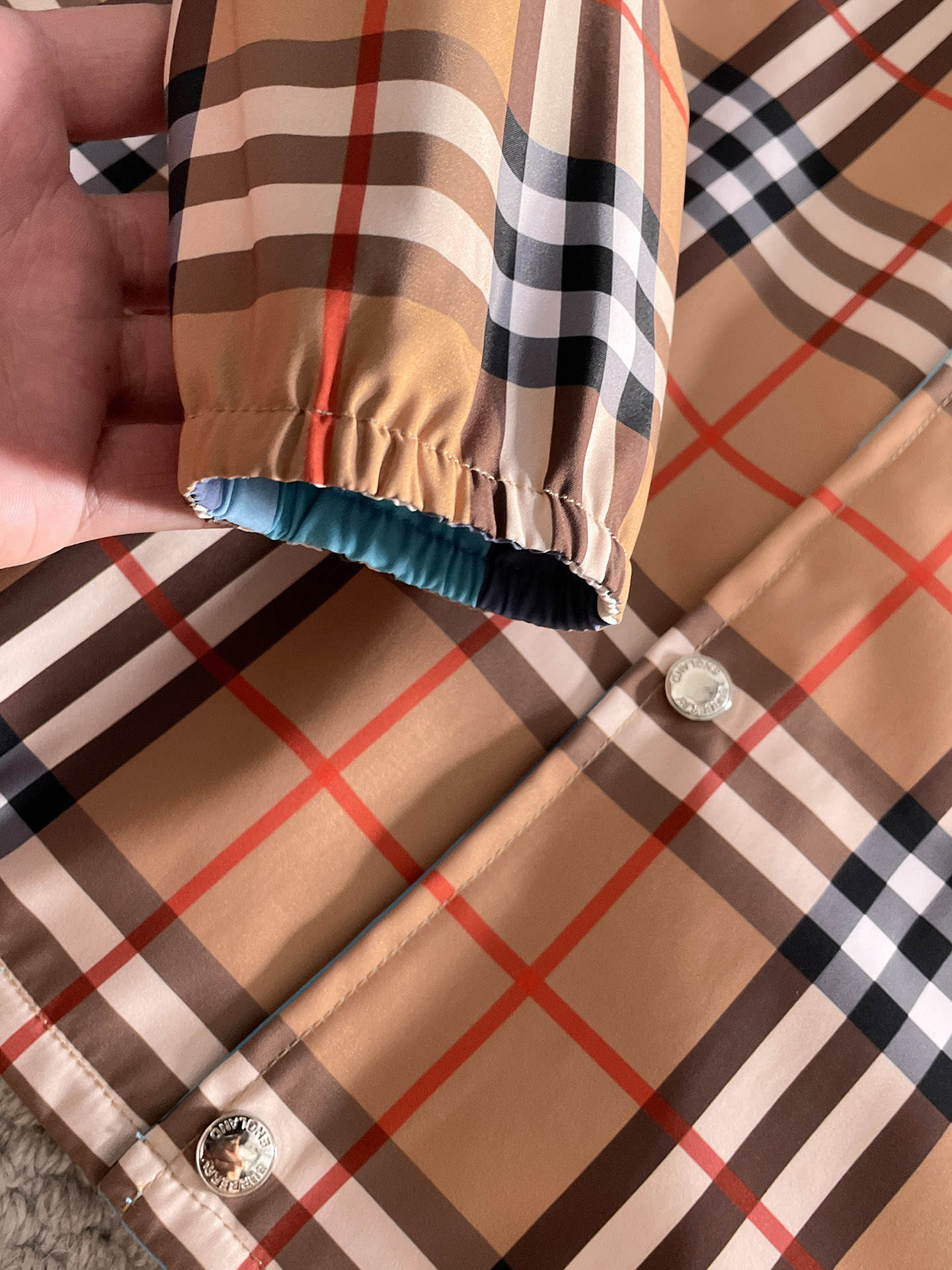 Burberry 巴宝莉 提前发售 2026ss开春新款男士双面传夹克外套 三标齐全高端版本 带隐藏帽