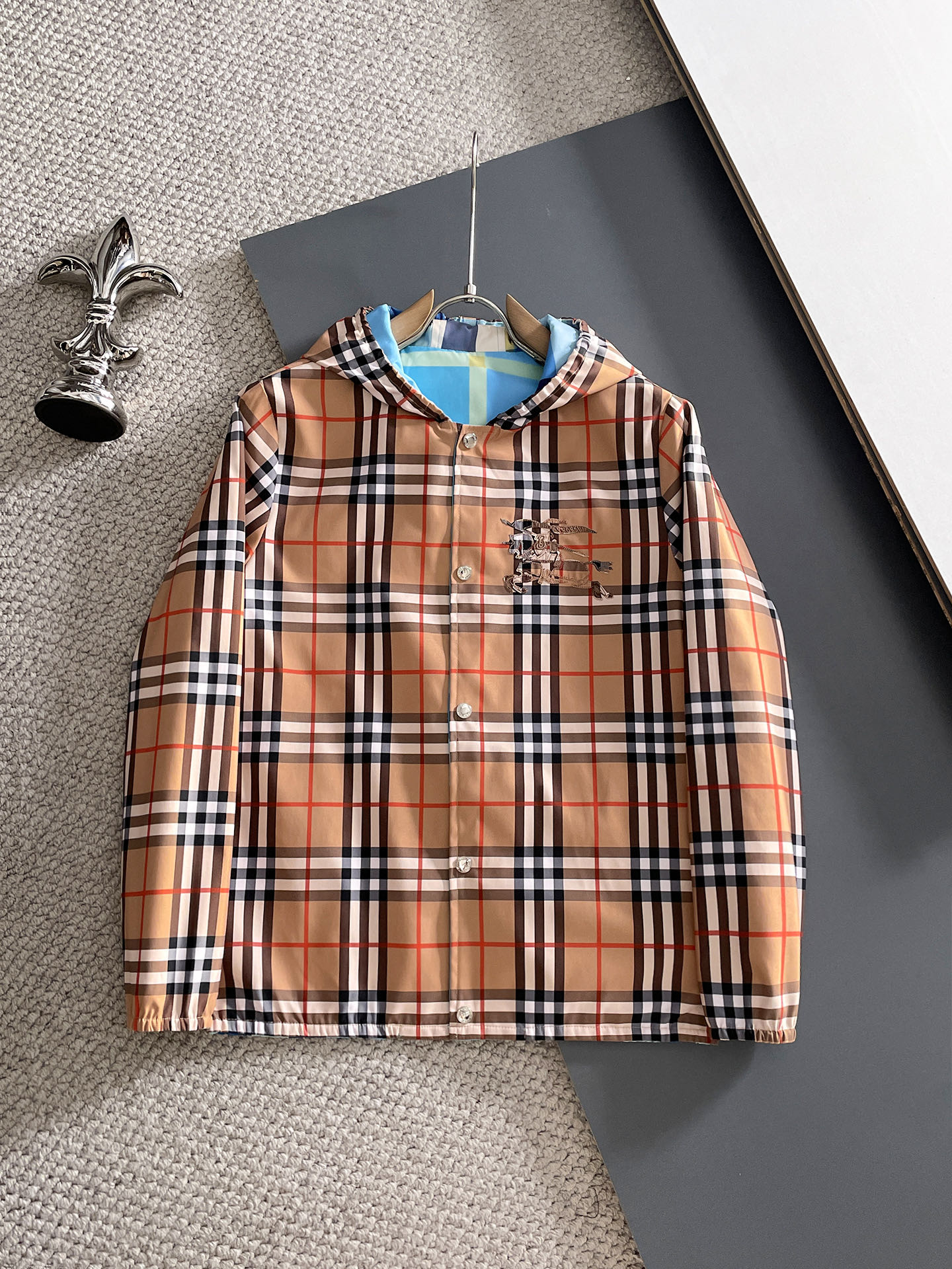 Burberry 巴宝莉 提前发售 2026ss开春新款男士双面传夹克外套 三标齐全高端版本 带隐藏帽