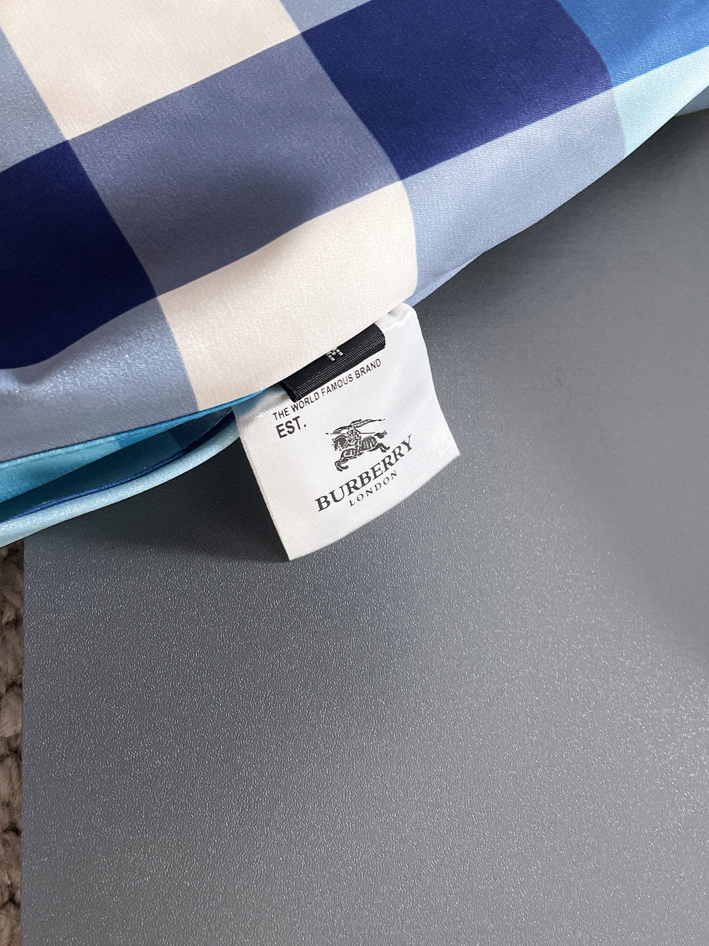 Burberry 巴宝莉 提前发售 2026ss开春新款男士双面传夹克外套 三标齐全高端版本 带隐藏帽