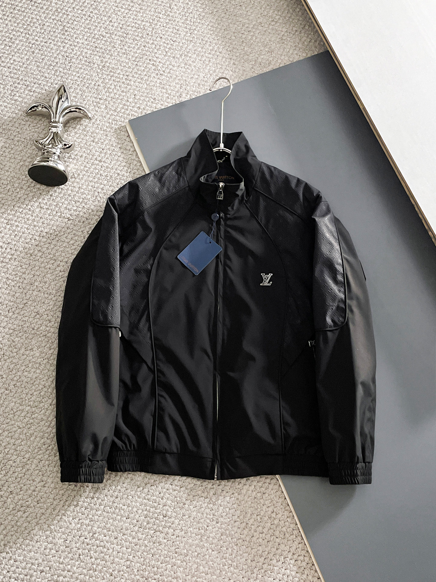 Louis Vuitton LV 提前发售 2026ss开春新款男士夹克外套 三标齐全高端版本 带隐藏帽