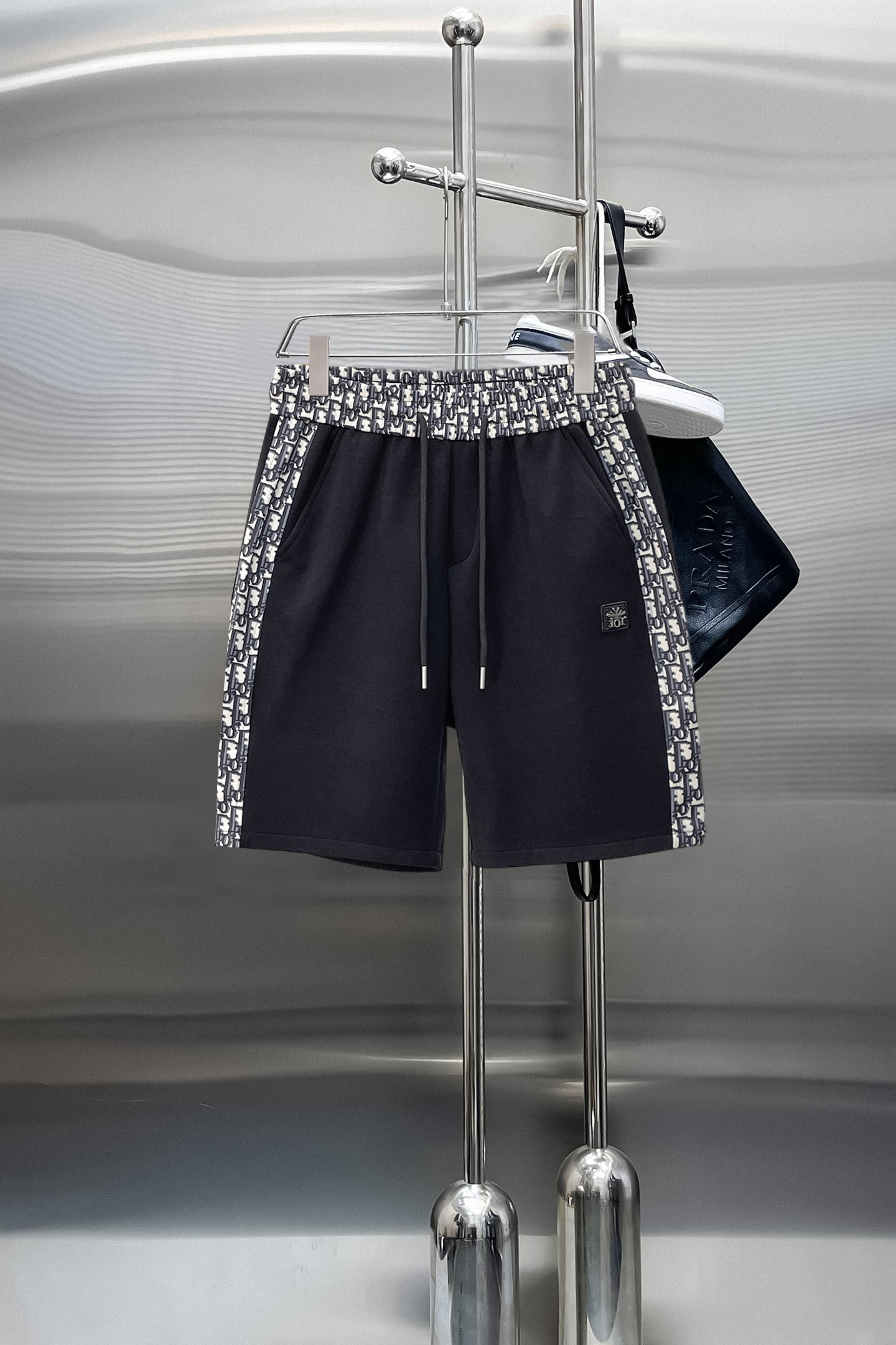 NO:844029,Dior's 2026 new summer men's casual shorts with three complete standards, advanced custom-made breathable fabrics, extremely breathable, elastic and comfortable, impeccable details, top-grade accessories, original logo design concept, delicate and soft feel!  The upper body fit is awesome!  For sizes M-XXXL, please state your height and weight when ordering, dior, shorts,19860909迪奥 三标齐全 2026夏季新款男士休闲短裤,高级定制面料透气面料 透气弹力舒适度极高,细节无可挑剔,顶级辅料配备,原版logo设计理念,手感细腻柔软！上身版型超赞！尺码M-XXXL下单报身高体重,,dior,shorts,,Men's clothing