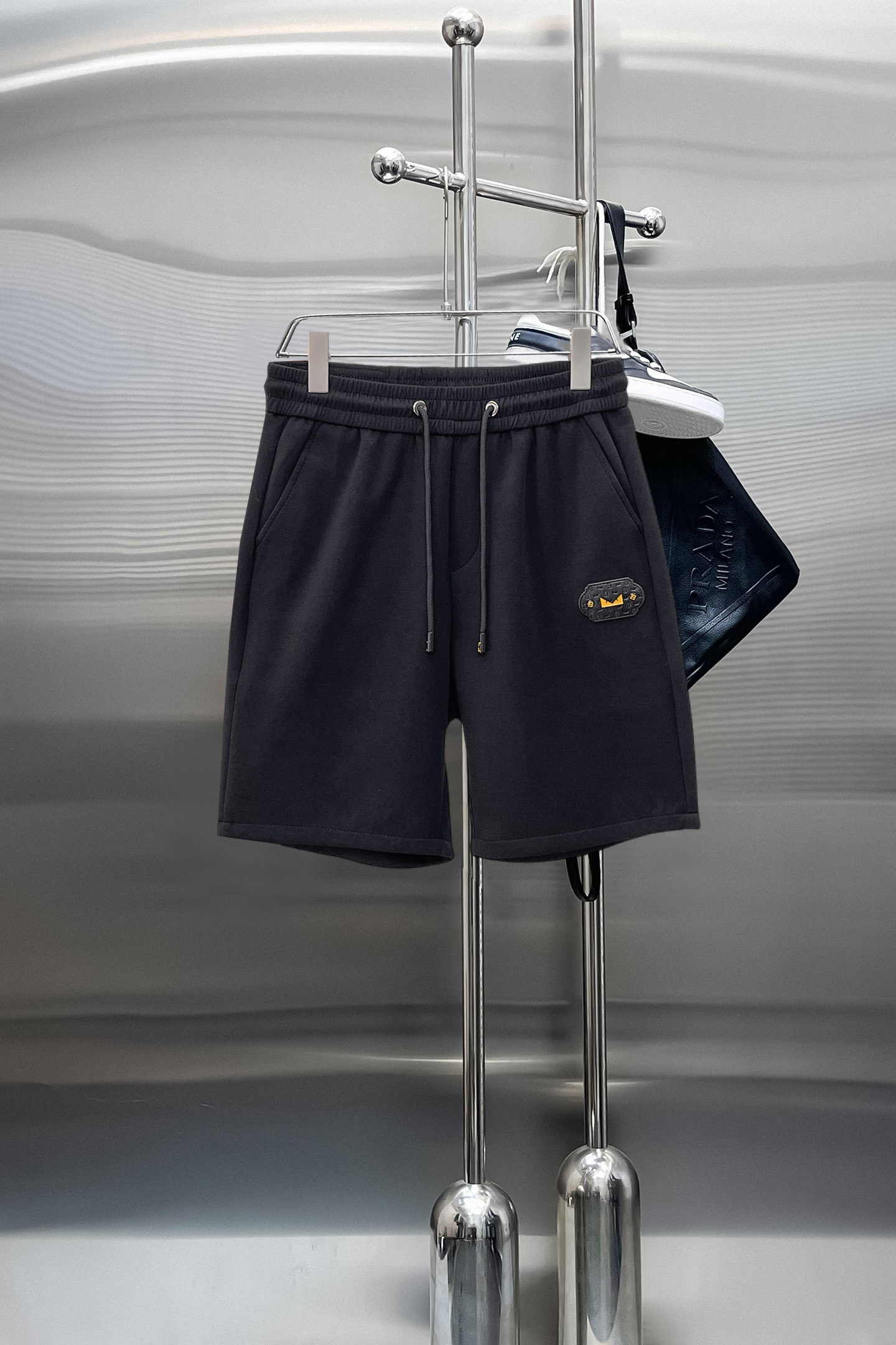 NO:844035,Fendi's three-standard complete 2026 new summer men's casual shorts, advanced custom-made breathable fabrics, extremely breathable, elastic and comfortable, impeccable details, top-grade accessories, original logo design concept, delicate and soft feel!  The upper body fit is awesome!  For sizes M-XXXL, please state your height and weight when placing an order, fendi, shorts,19860909芬迪 三标齐全 2026夏季新款男士休闲短裤,高级定制面料透气面料 透气弹力舒适度极高,细节无可挑剔,顶级辅料配备,原版logo设计理念,手感细腻柔软！上身版型超赞！尺码M-XXXL下单报身高体重,,fendi,shorts,,Men's clothing