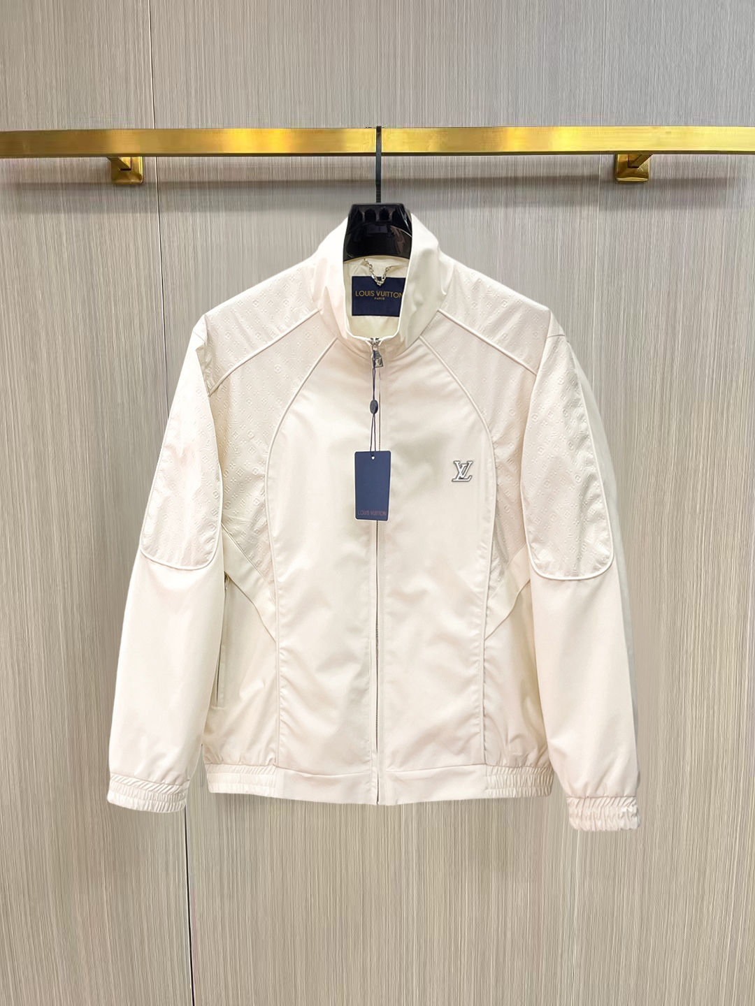 Louis Vuitton 新品 LV 最新设计款 2026ss 家新款夹克外套 秀场新品‼品相非常完美 舒适保暖