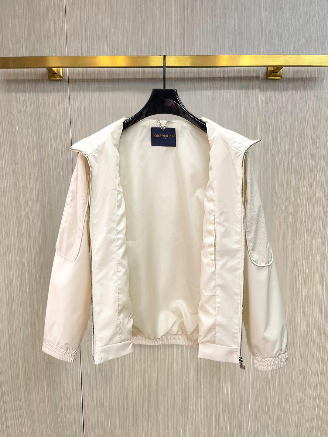 Louis Vuitton 新品 LV 最新设计款 2026ss 家新款夹克外套 秀场新品‼品相非常完美 舒适保暖