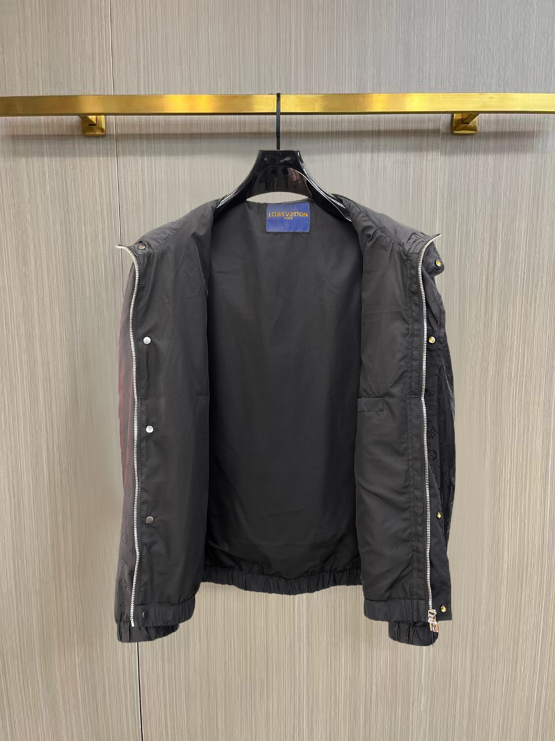 Louis Vuitton 新品 LV 最新设计款 2026ss 家新款夹克外套 秀场新品‼品相非常完美 舒适保暖