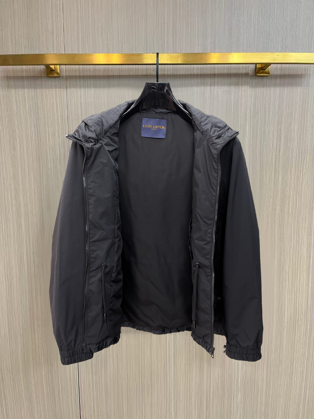 Louis Vuitton 新品 LV 最新设计款 2026ss 家新款夹克外套 秀场新品‼品相非常完美 舒适保暖