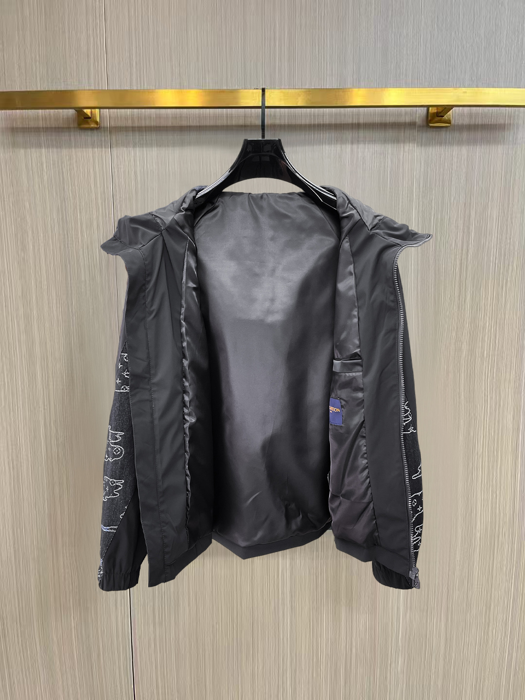 Louis Vuitton 新品 LV 最新设计款 2026ss 家新款夹克牛子外套 秀场新品‼品相非常完美