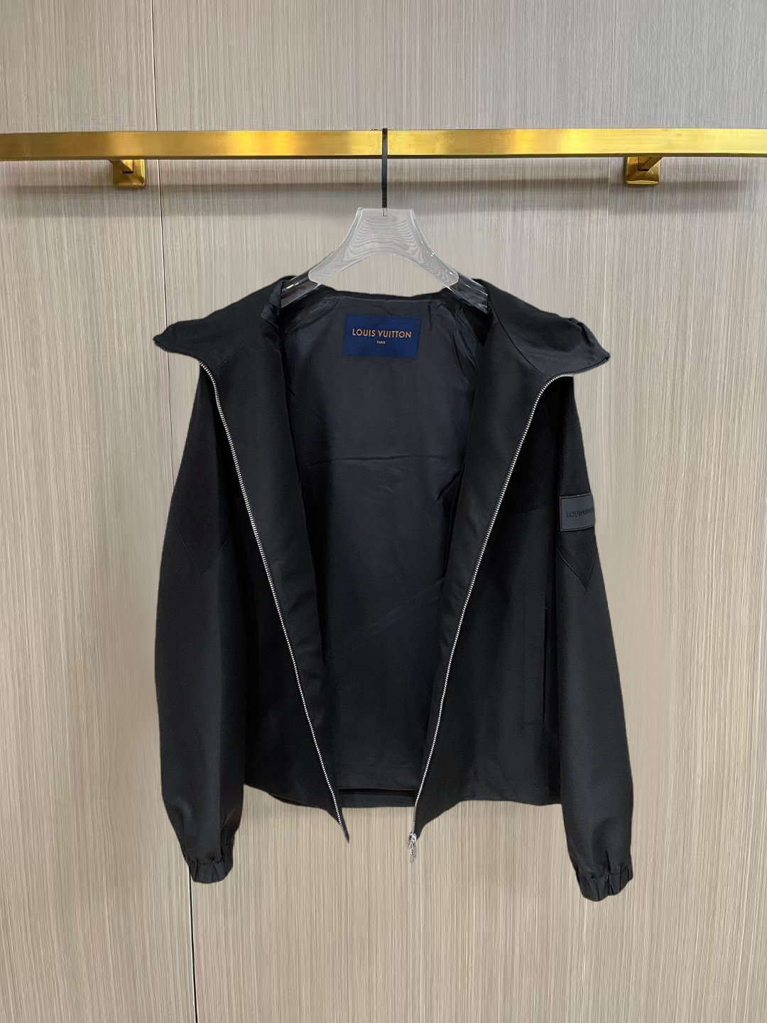 Louis Vuitton 新品 LV 最新设计款 2026ss 家新款夹克外套 秀场新品‼品相非常完美 舒适保暖