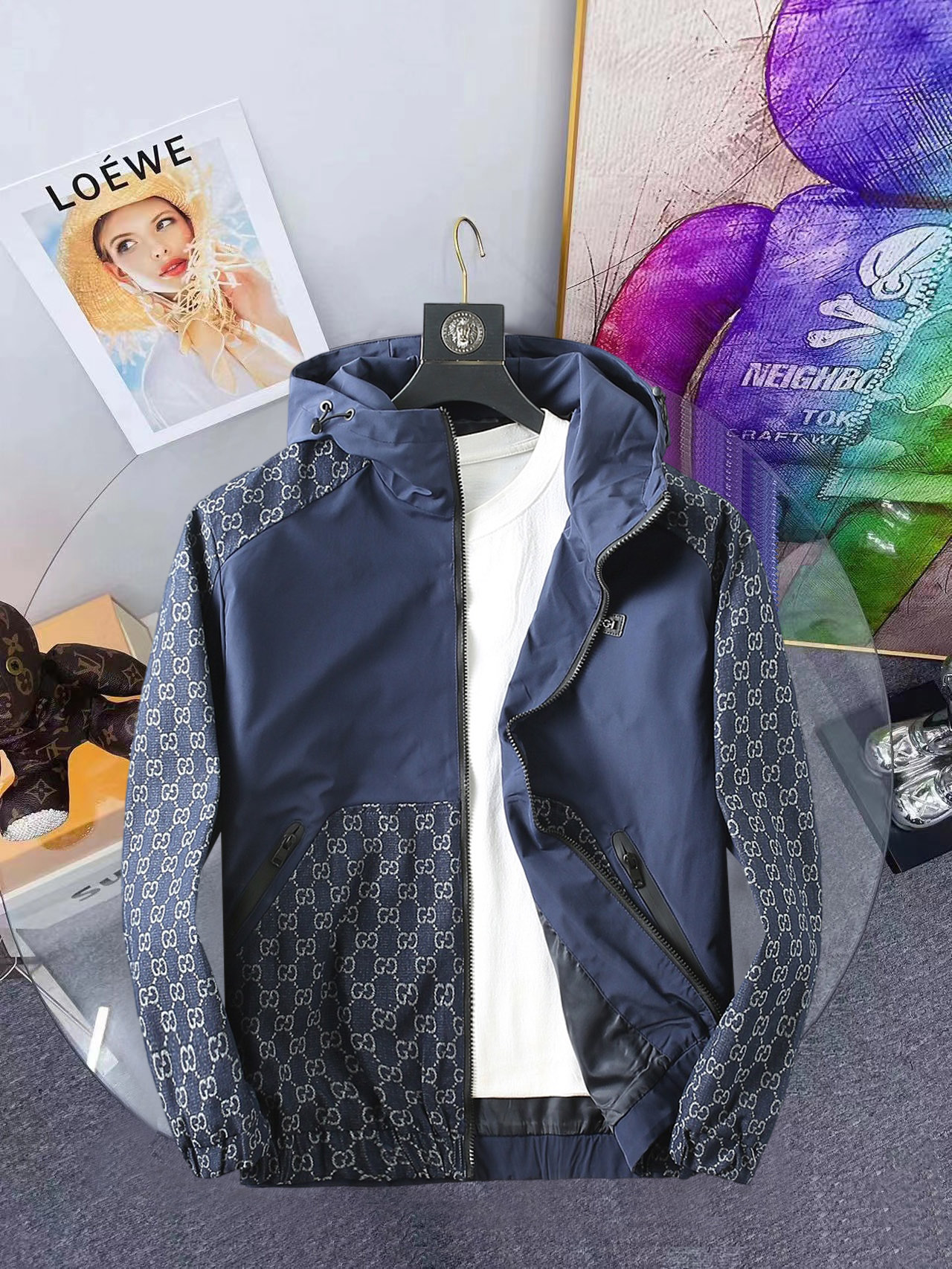 NO:861487,Gucci 2026 spring new men's jacket. Original 1:1 customized hardware accessories. All imported and original customization. Welcome to compare at the counter. Super soft, super heavy fabric, perfect workmanship. Pay attention to the fabric and super comfortable. Exclusive model. Not available in the market. Same size for men and women, M ~ XXXL,,jackets & coats,jackets & coats,19860909古奇 2026春装新款男士夹克外套 原版1:1订制五金配件全进口原版定制 欢迎专柜对比 超柔软 超级重面料做工杠杠的版型完美 注意面料超舒服 独家款 非市场货 男女同款尺码M ～XXXL,,jackets & coats,jackets & coats,,Men's clothing