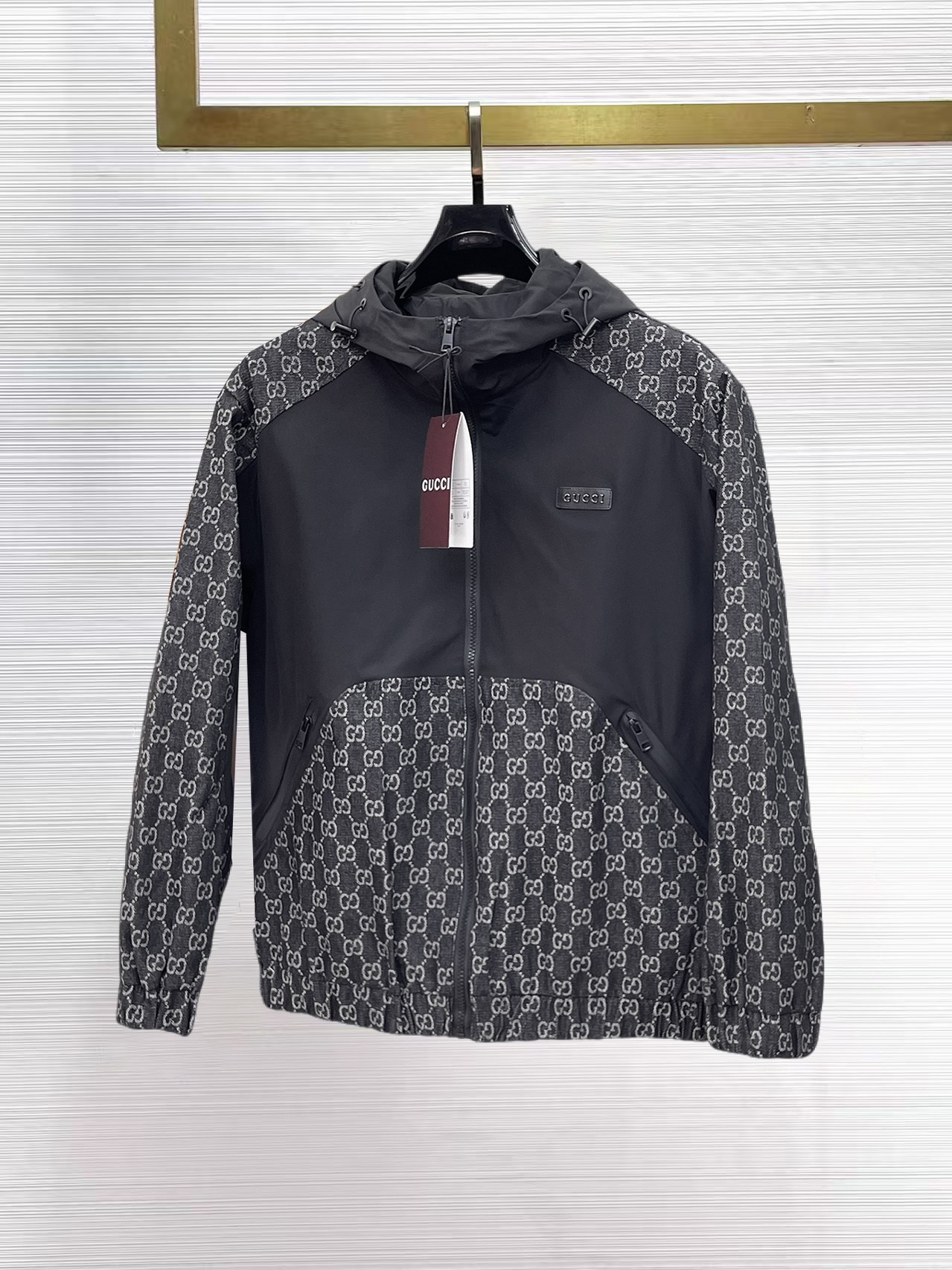 NO:869418,Gucci 2026ss new spring jacket, full high-end version!  Haute couture counter fabric accessories, high breathability and comfort, impeccable details, exquisite workmanship and complex craftsmanship, casual tailoring, awesome upper body shape, color black, code size 48-56,,jackets & coats,jackets & coats,19860909古奇 2026ss春季新款夹克外套 全高端版本！高定专柜面料辅料,透气舒适度高,细节无可挑剔,做工考究工艺复杂,呈现休闲裁剪,上身版型超赞 颜色黑色 码数48-56,,jackets & coats,jackets & coats,,Men's clothing