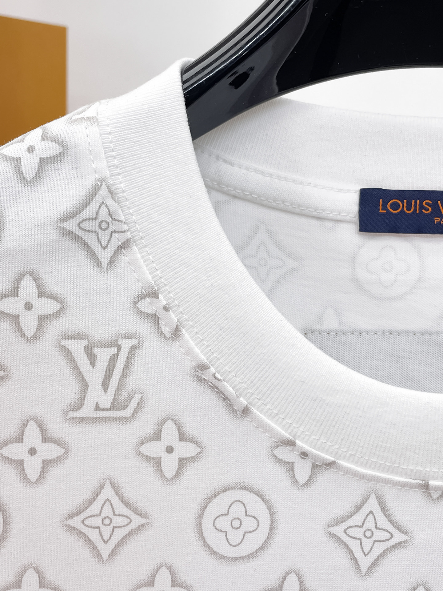 LV men LV 2026 New New T ！ logo 260 . . . . . ！ ！ ：M-XXXL — photo 7