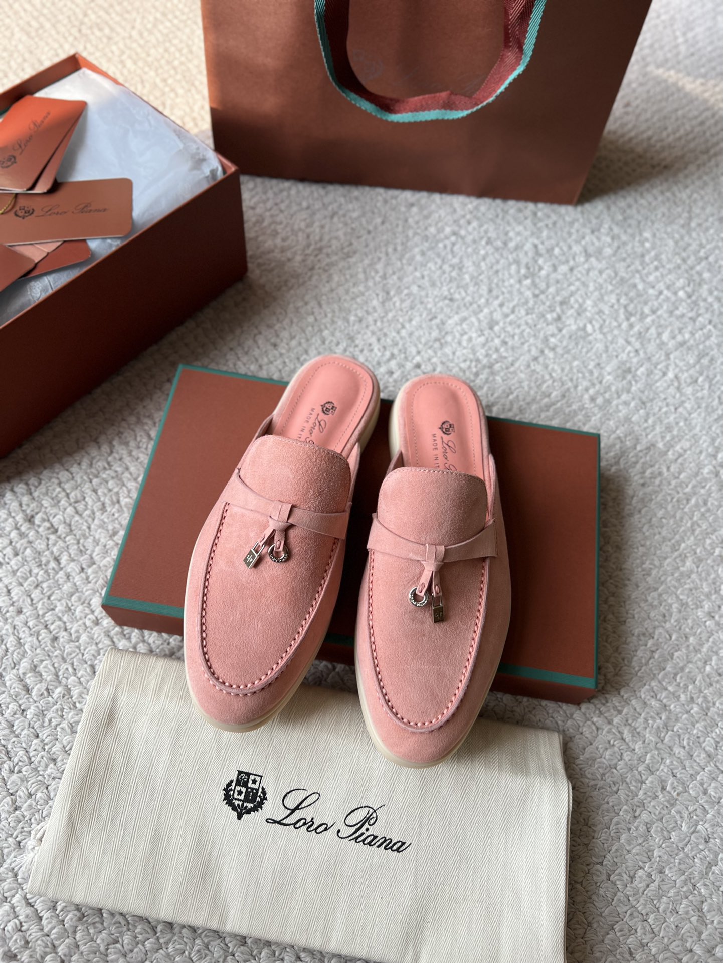 The Quality Replica
 Loro Piana Shoes Half Slippers Chamois Cowhide Rubber Sheepskin Silk