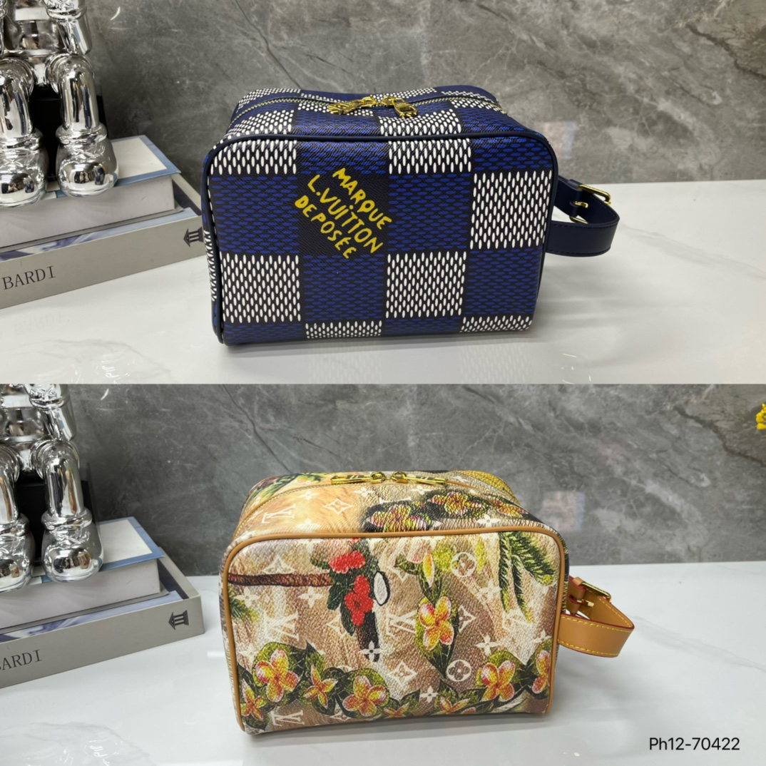 Louis Vuitton Cosmetic Bags Girl