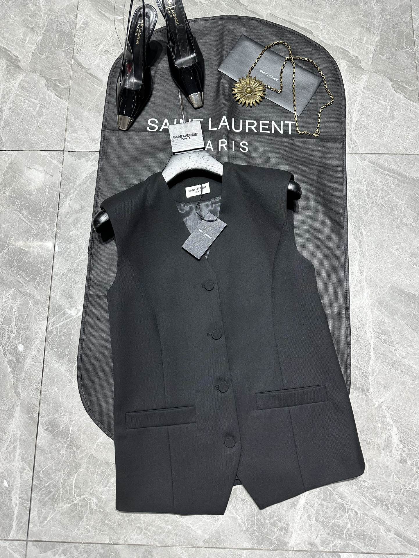 Saint Lauur P794 One-Size-Fits-All Female Suit with Simple, Versatile Vests - 图片 1
