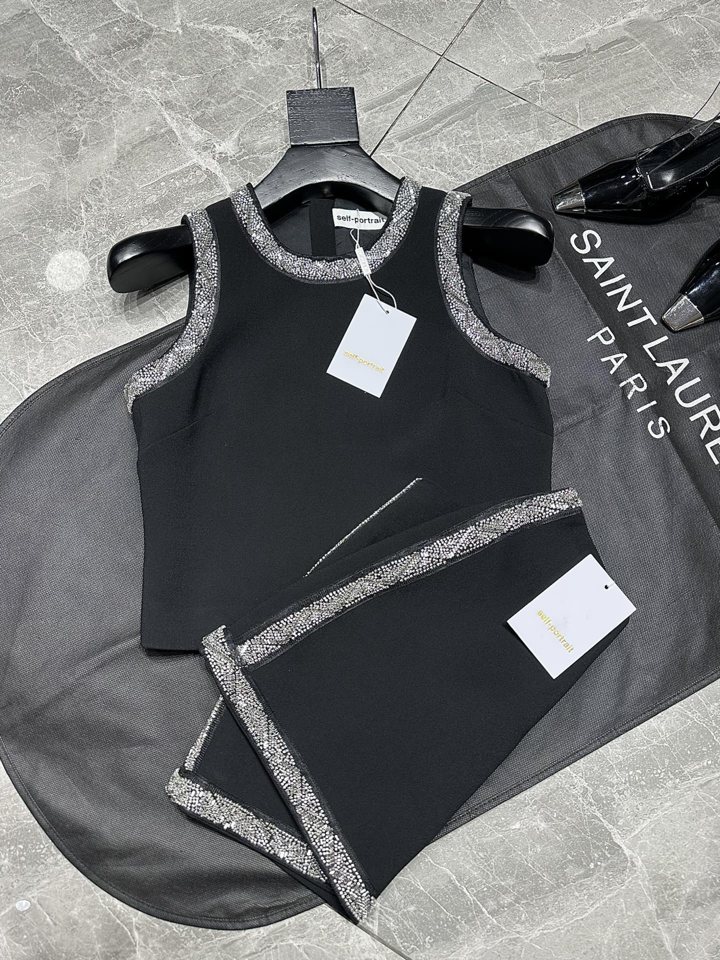 Fashion Review: Self-Portrait’s Spring-Summer 2025 Collection Offers Elegant and Versatile Designs - 图片 2
