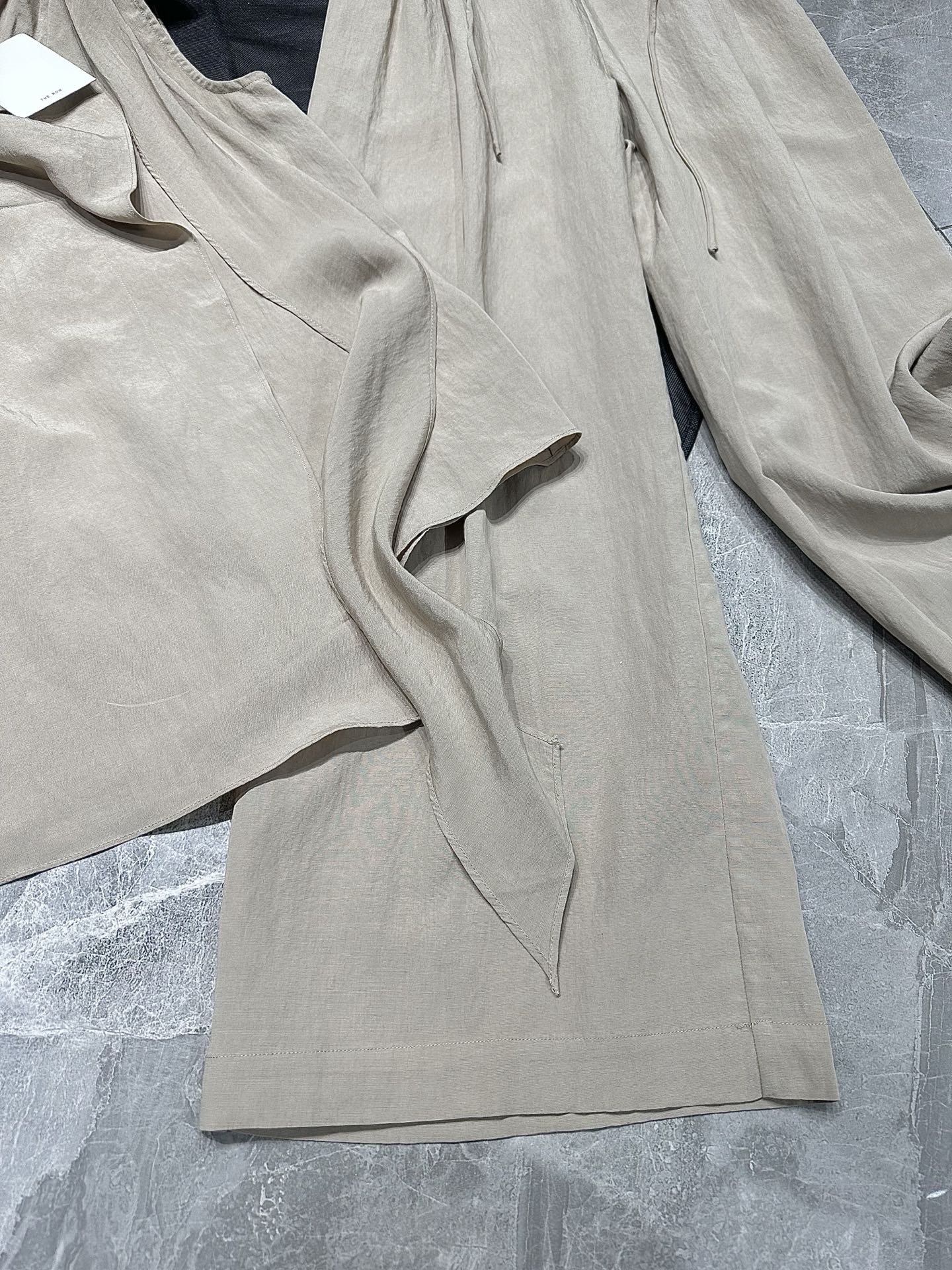 “Stylish Women’s Suit Collection: Simple, Wide-Legged, and Elegant Designs for Summer” - 图片 3